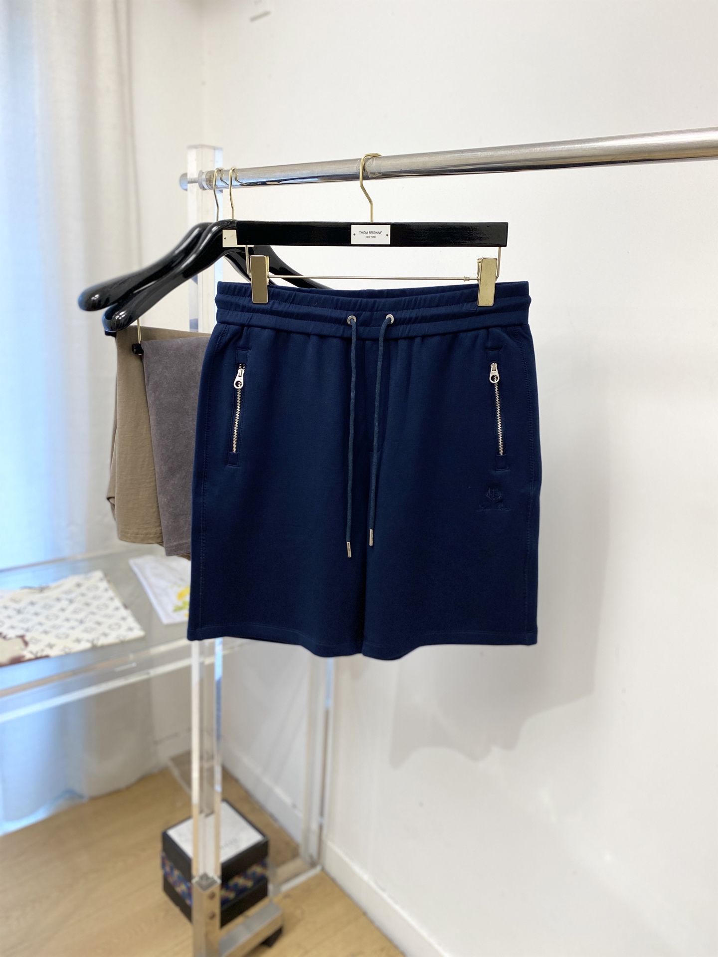 NO:847308,LP, 2026 popular casual shorts, high elasticity, slimming, simple and versatile, popular style, fine workmanship, every stitch can be seen attentive, favorite of many celebrities and Internet celebrities, elongating body proportions!  Micro-elastic comfortable fabric details body size M-3XL, loro piana, shorts,19860909LP、2026爆款休闲短裤 高弹显瘦必爆简约百搭爆款,做工精细,每一针都看得到用心,超多明星网红最爱 拉长身材比例哦！微弹 舒适面料 细节体码数M-3XL,,loro piana,shorts,,Men's clothing