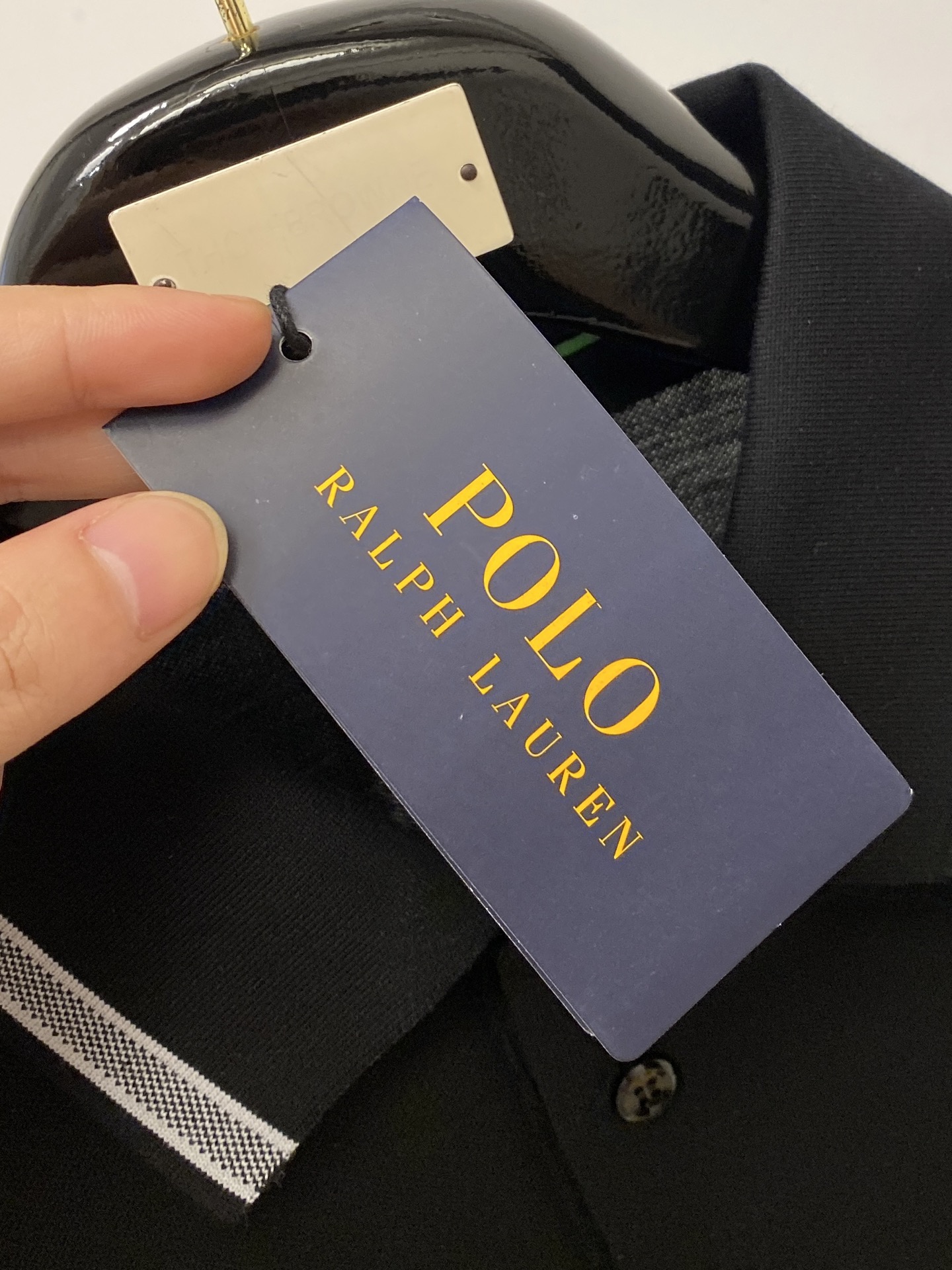 Loro Piana、2026新品短袖T恤，帅气时尚，胸前精致刺绣图案logo，简约百搭款。面料棉 不仅
