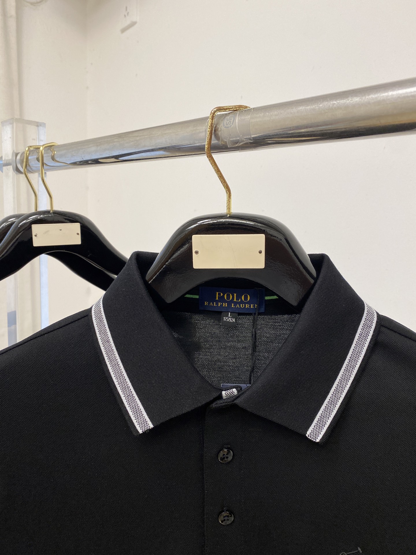 Loro Piana、2026新品短袖T恤，帅气时尚，胸前精致刺绣图案logo，简约百搭款。面料棉 不仅