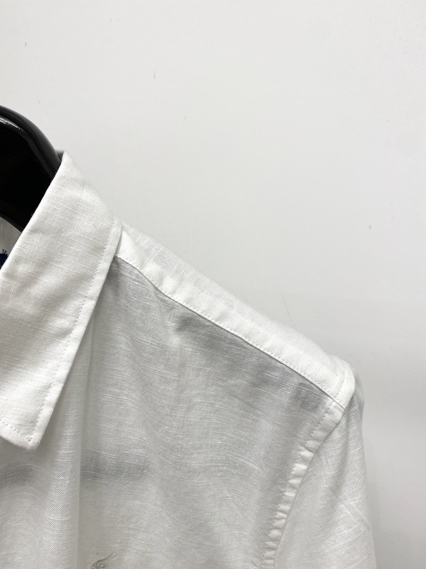 ￼POLO、2026新品短袖衬衫，时尚帅气，简约百搭款，定制原版面料，不仅挺括，保持潮流的廓形，又穿着舒