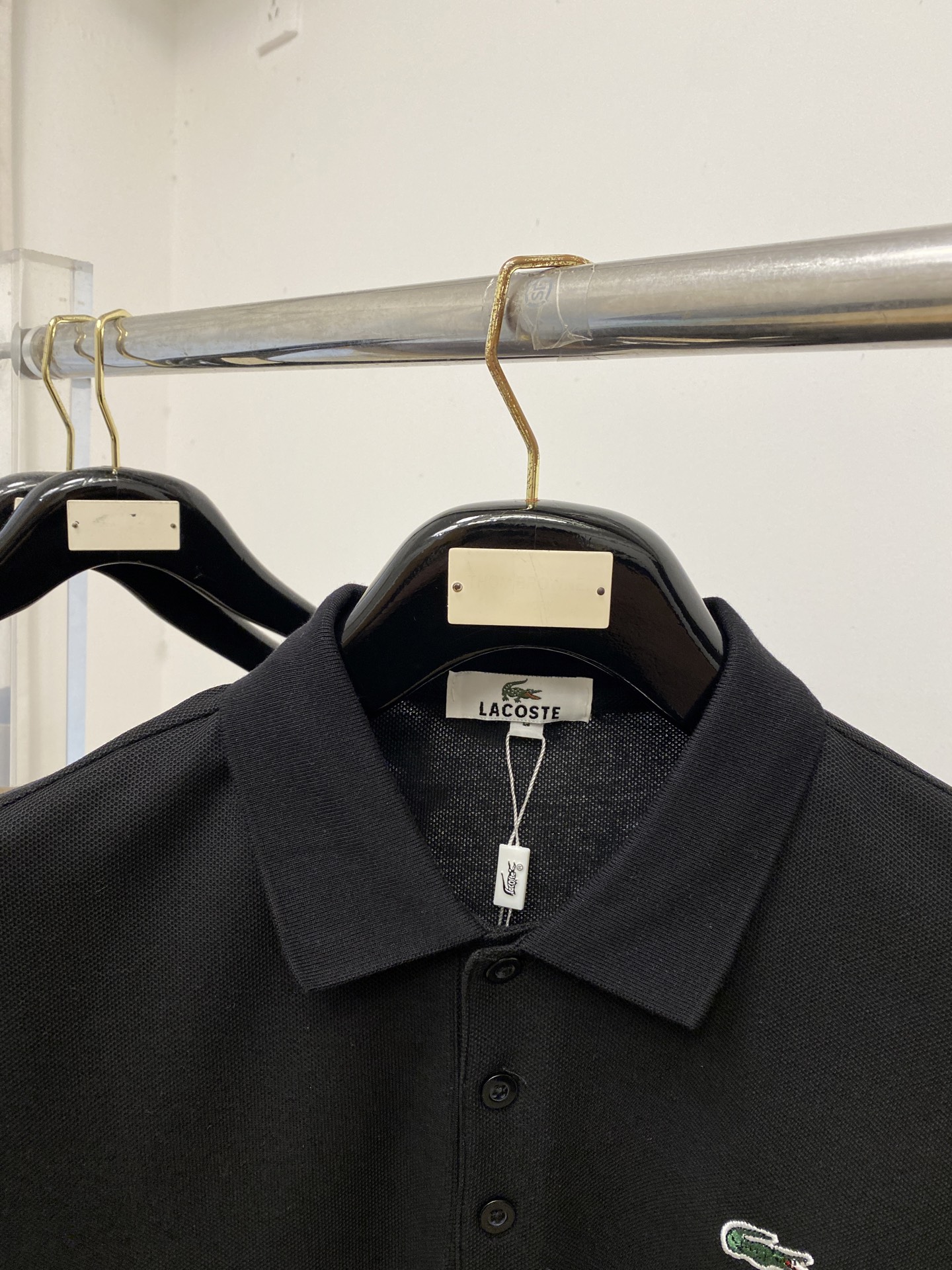 LACOSTE 时尚潮牌、2026新品短袖T恤，帅气时尚，胸前精致刺绣图案logo，简约百搭款。面料棉 