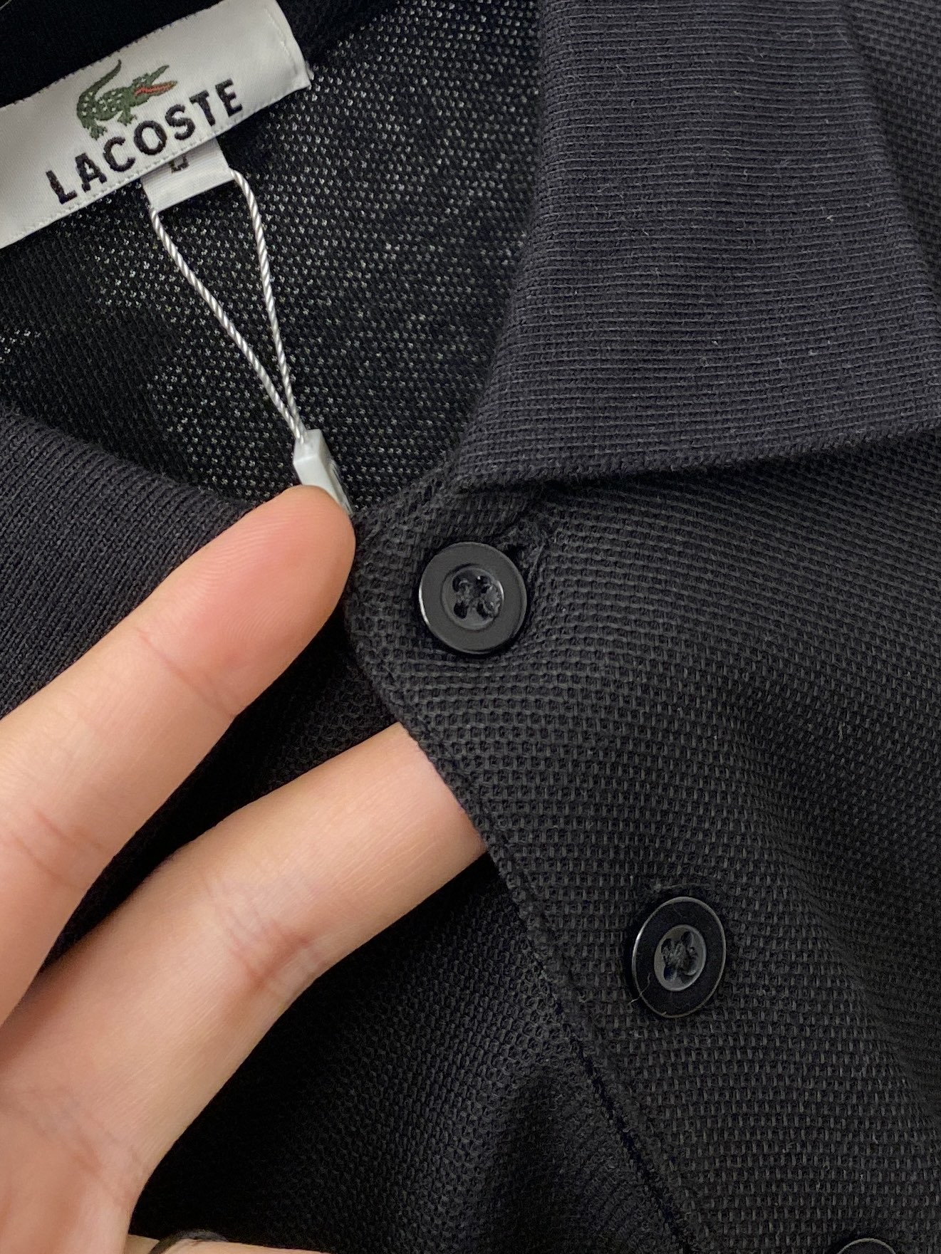 LACOSTE 时尚潮牌、2026新品短袖T恤，帅气时尚，胸前精致刺绣图案logo，简约百搭款。面料棉 