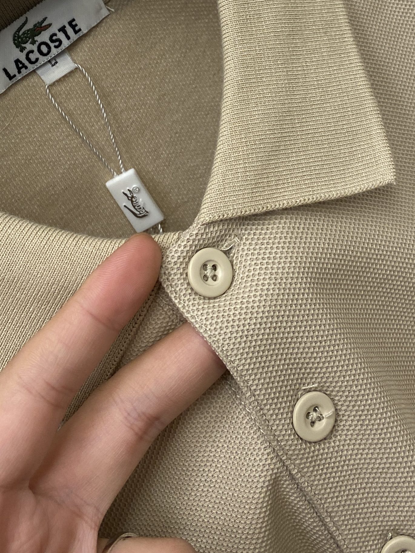LACOSTE 时尚潮牌、2026新品短袖T恤，帅气时尚，胸前精致刺绣图案logo，简约百搭款。面料棉 