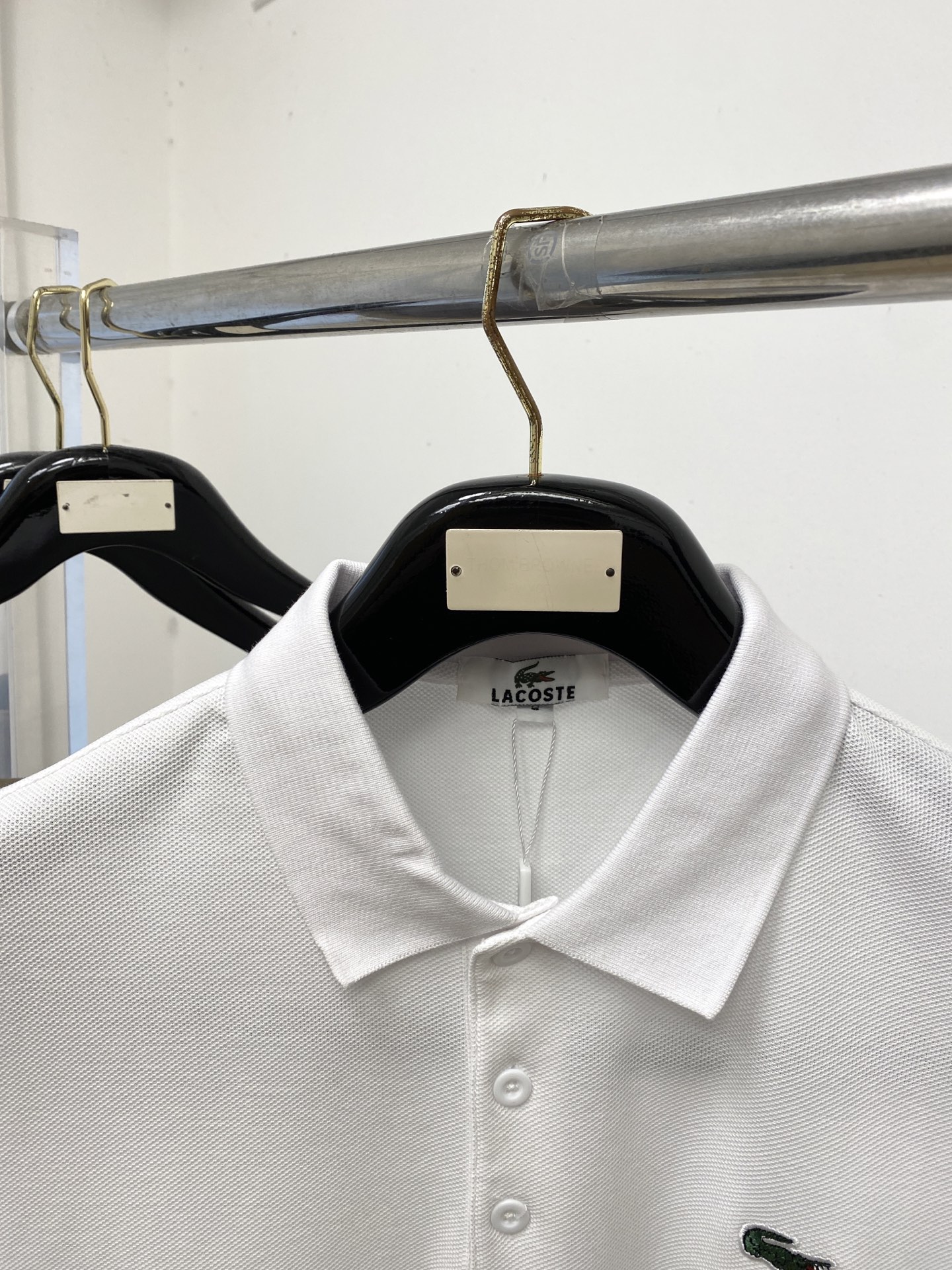 LACOSTE 时尚潮牌、2026新品短袖T恤，帅气时尚，胸前精致刺绣图案logo，简约百搭款。面料棉 