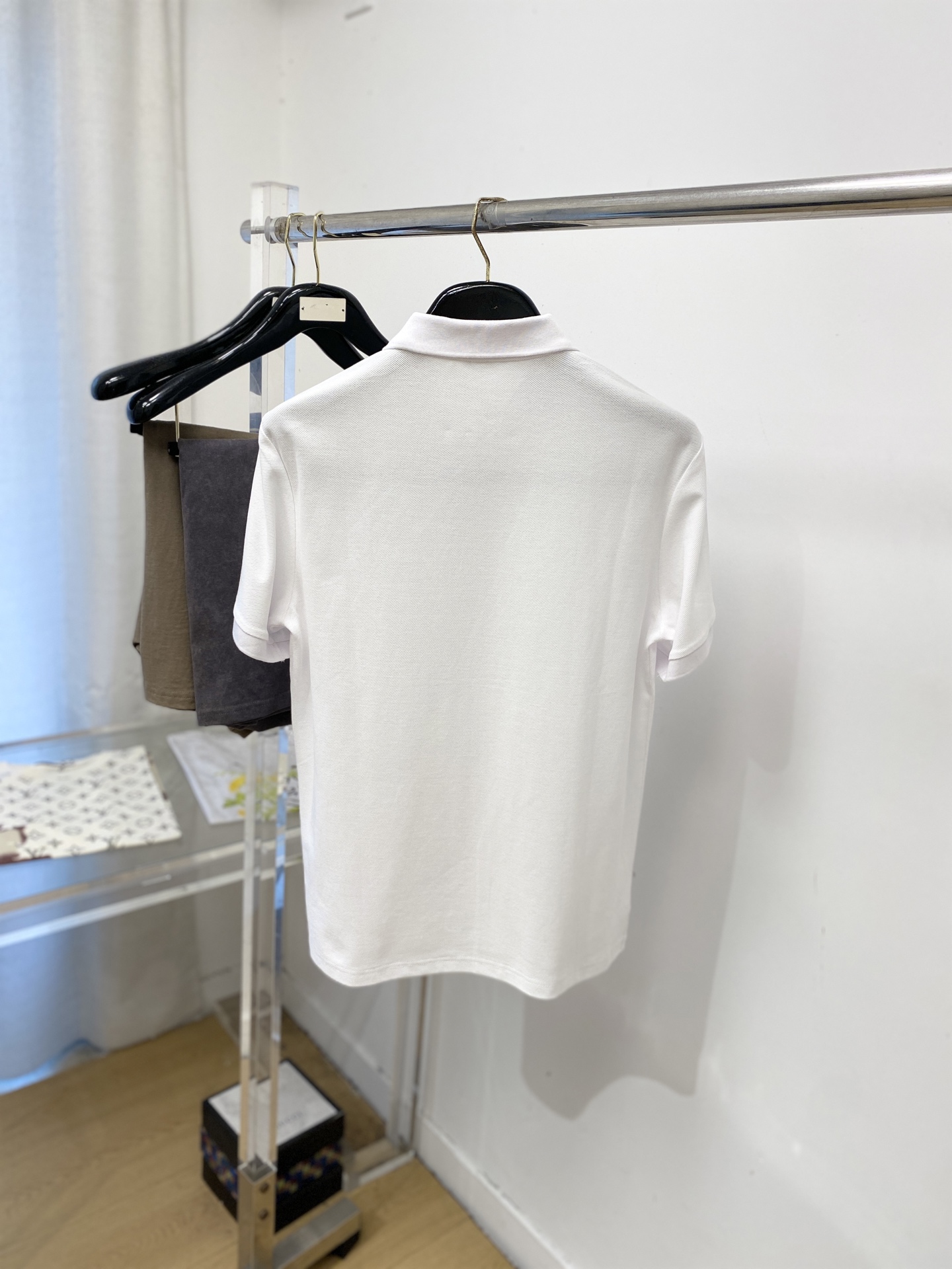 LACOSTE 时尚潮牌、2026新品短袖T恤，帅气时尚，胸前精致刺绣图案logo，简约百搭款。面料棉 