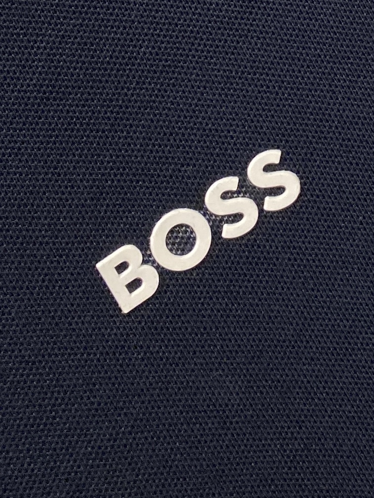 BOSS、2026新品短袖T恤，帅气时尚，胸前顶级印胶字母logo，简约百搭款。面料棉 不仅挺括，保持潮