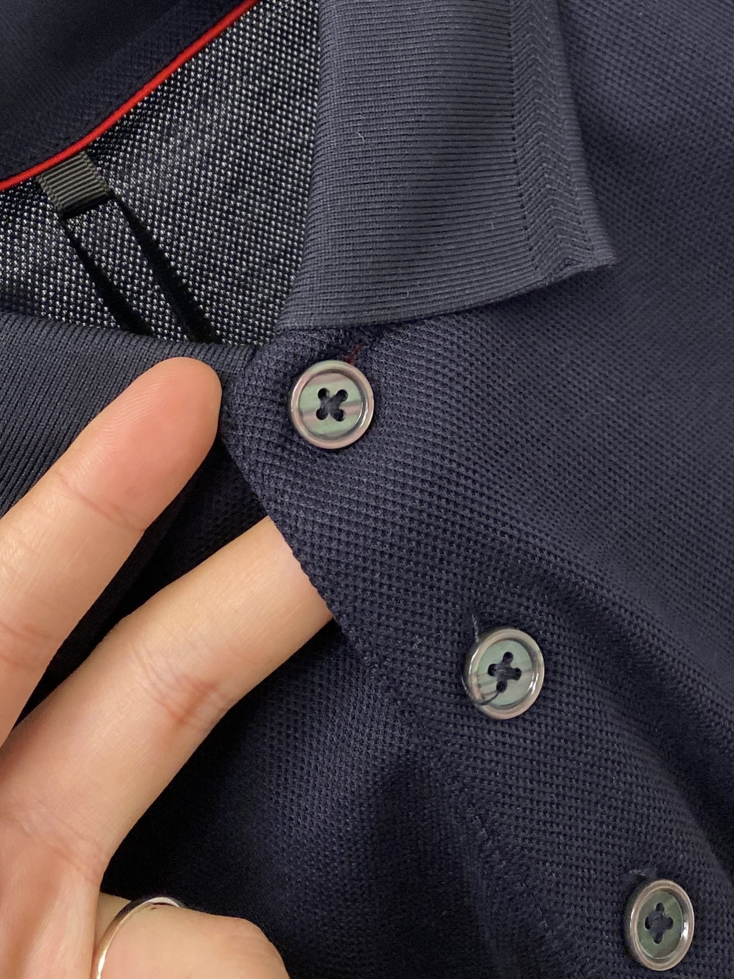 Kiton、2026新品短袖T恤，帅气时尚，胸前顶级凹凸印胶字母logo，简约百搭款。面料棉 不仅挺括，