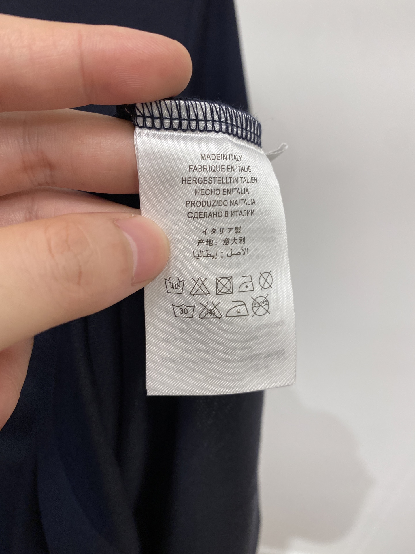 Kiton、2026新品短袖T恤，帅气时尚，胸前顶级凹凸印胶字母logo，简约百搭款。面料棉 不仅挺括，