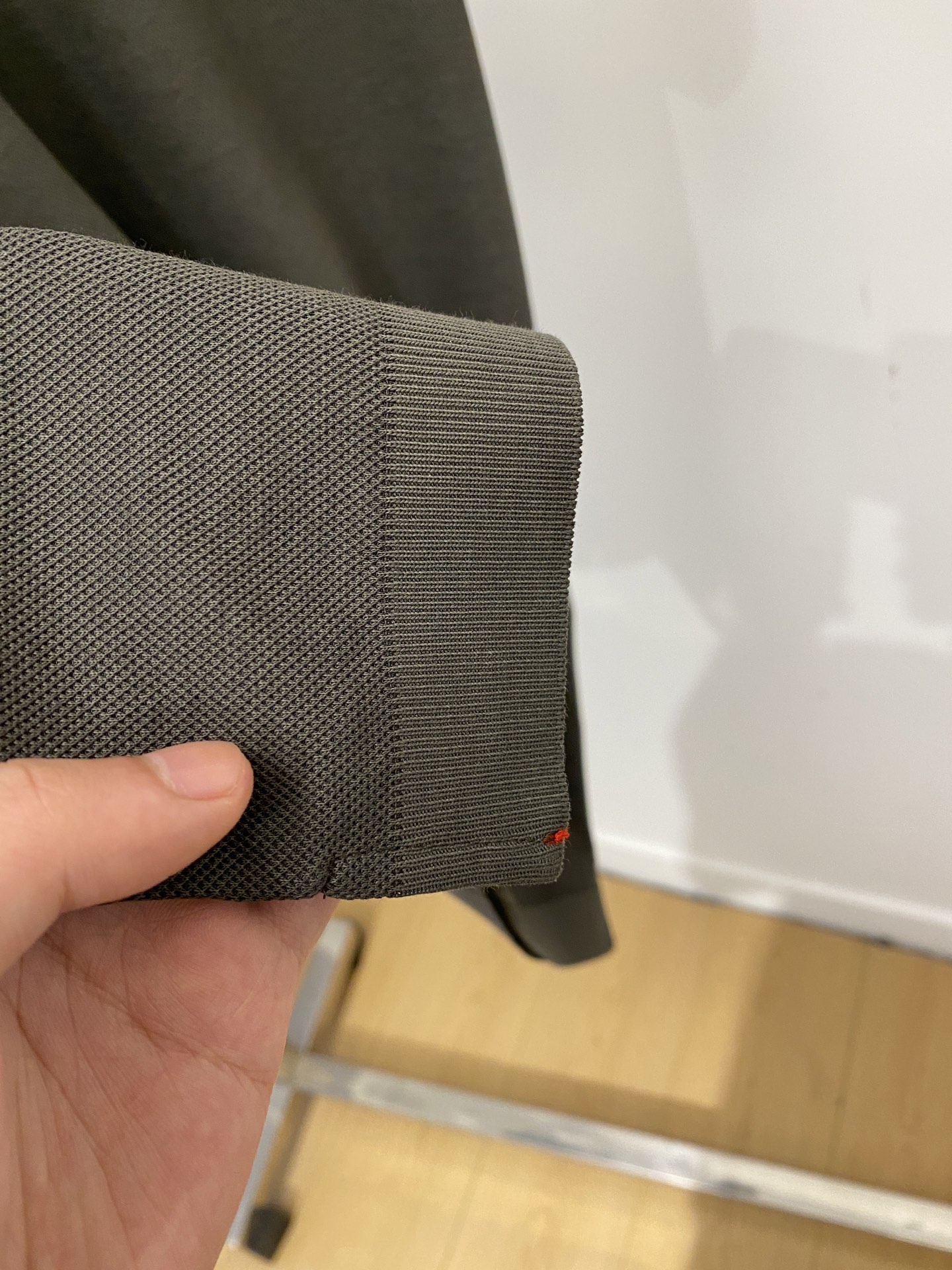 Kiton、2026新品短袖T恤，帅气时尚，胸前顶级凹凸印胶字母logo，简约百搭款。面料棉 不仅挺括，