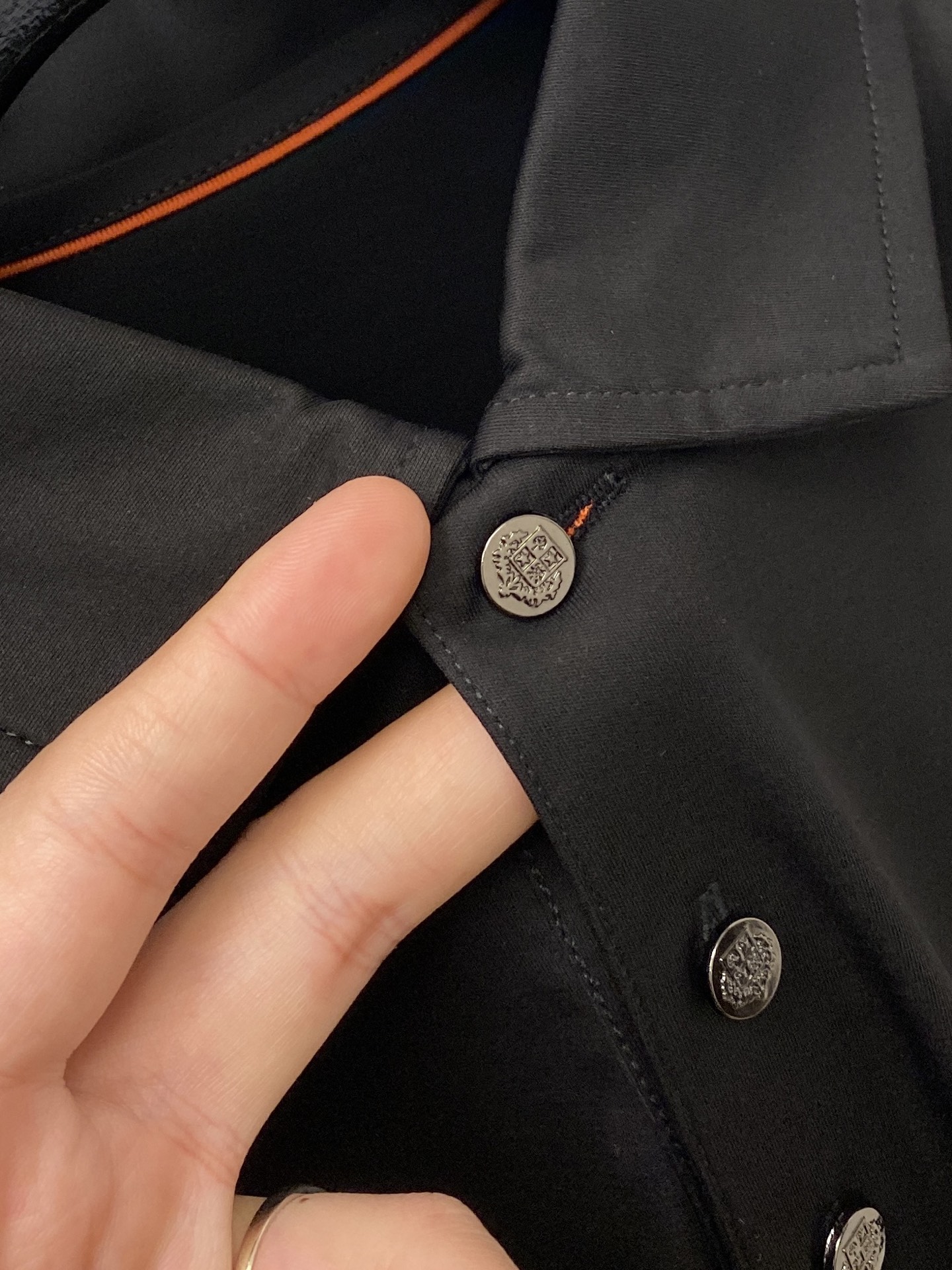 Loro Piana、2026新品短袖T恤，帅气时尚，胸前精致刺绣字母logo，简约百搭款。面料棉 不仅