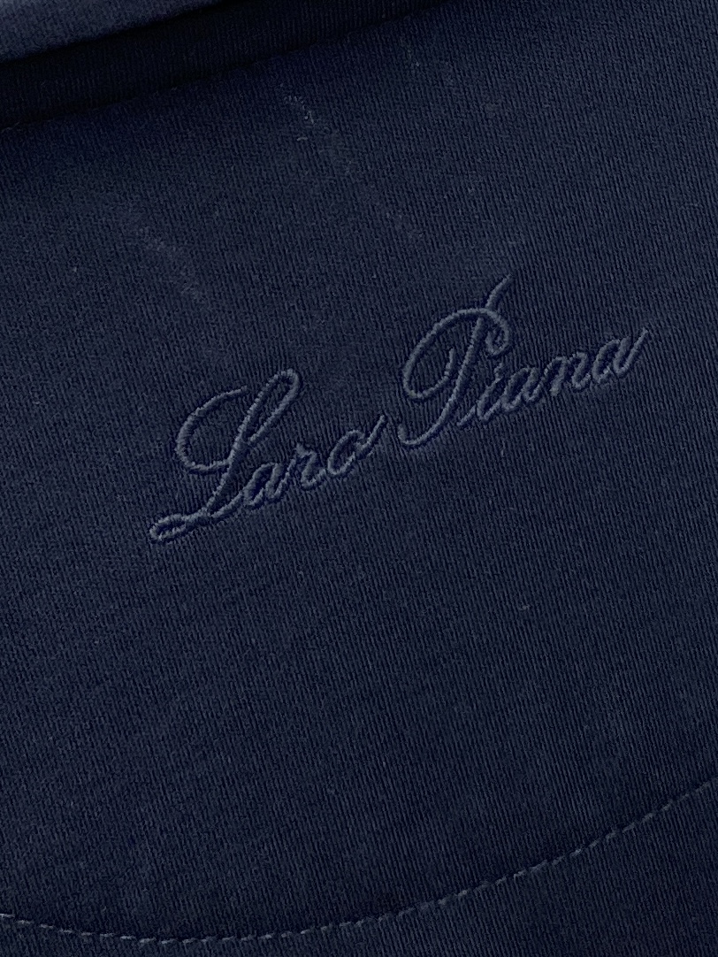 Loro Piana、2026新品短袖T恤，帅气时尚，胸前精致刺绣字母logo，简约百搭款。面料棉 不仅