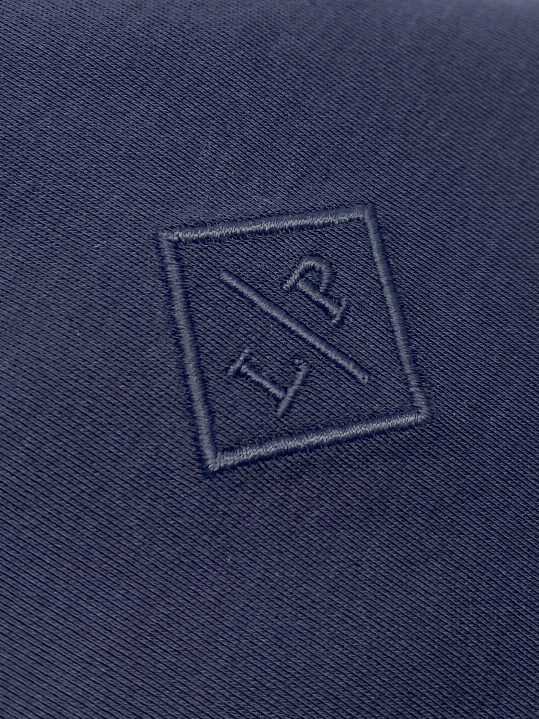 Loro Piana、2026新品短袖T恤，帅气时尚，胸前精致刺绣字母logo，简约百搭款。面料棉 不仅