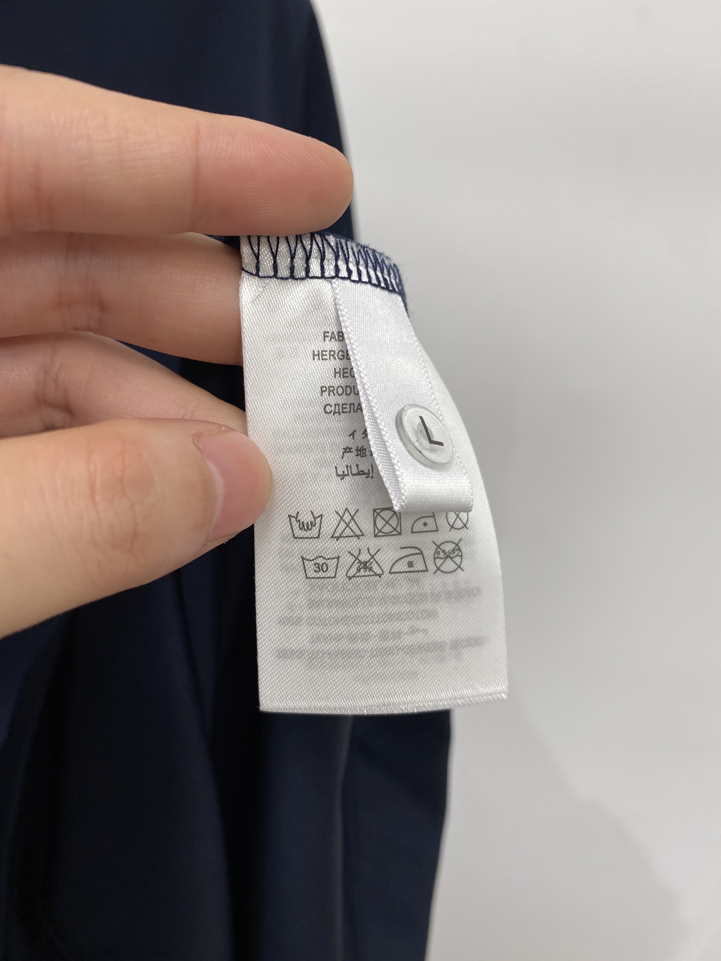 Loro Piana、2026新品短袖T恤，帅气时尚，胸前精致刺绣字母logo，简约百搭款。面料棉 不仅