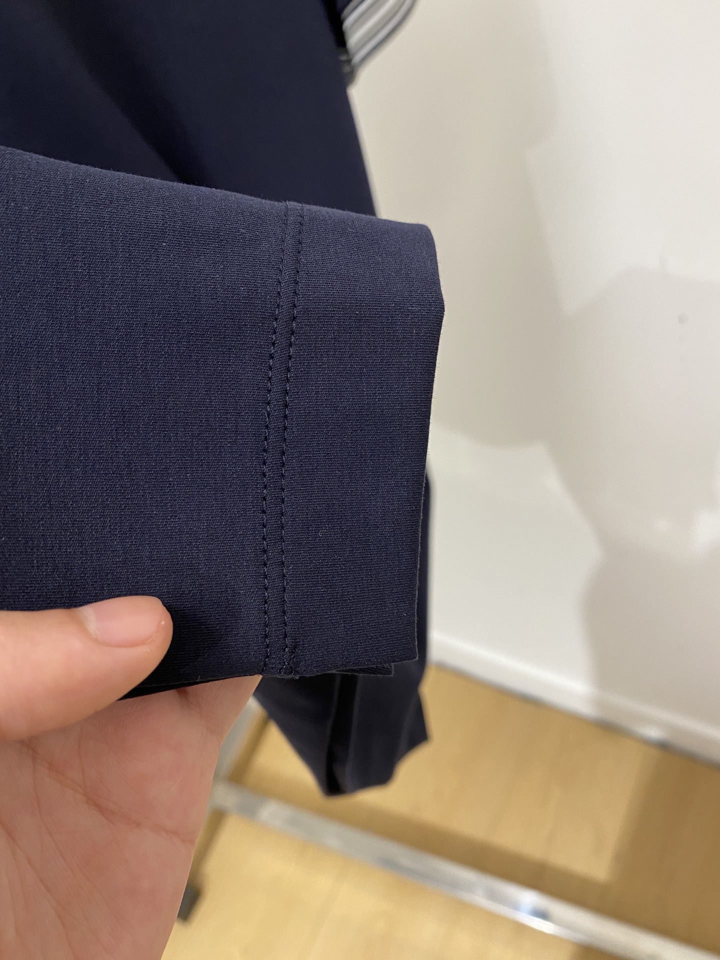 Loro Piana、2026新品短袖T恤，帅气时尚，胸前精致刺绣字母logo，简约百搭款。面料棉 不仅