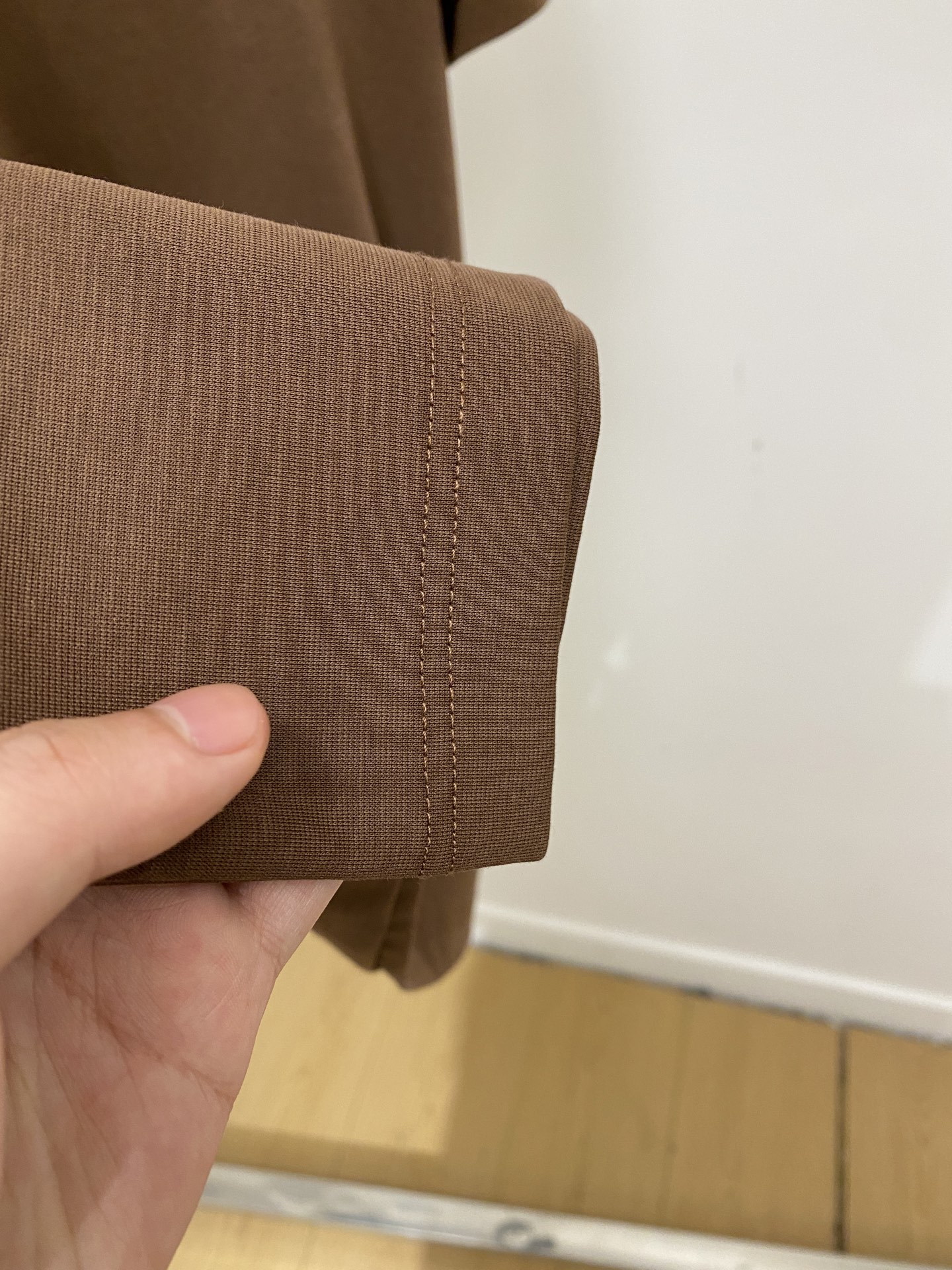 Loro Piana、2026新品短袖T恤，帅气时尚，胸前精致刺绣字母logo，简约百搭款。面料棉 不仅