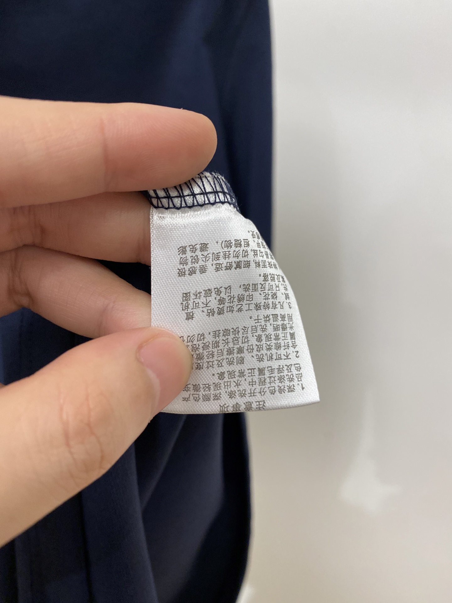 杰尼亚、2026新品短袖T恤，帅气时尚，胸前精致刺绣图案字母logo，简约百搭款。面料棉 不仅挺括，保持