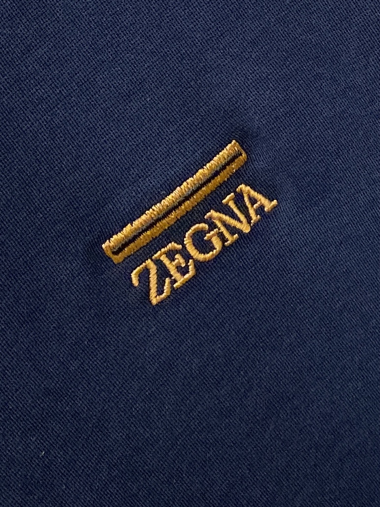 杰尼亚、2026新品短袖T恤，帅气时尚，胸前精致刺绣图案字母logo，简约百搭款。面料棉 不仅挺括，保持