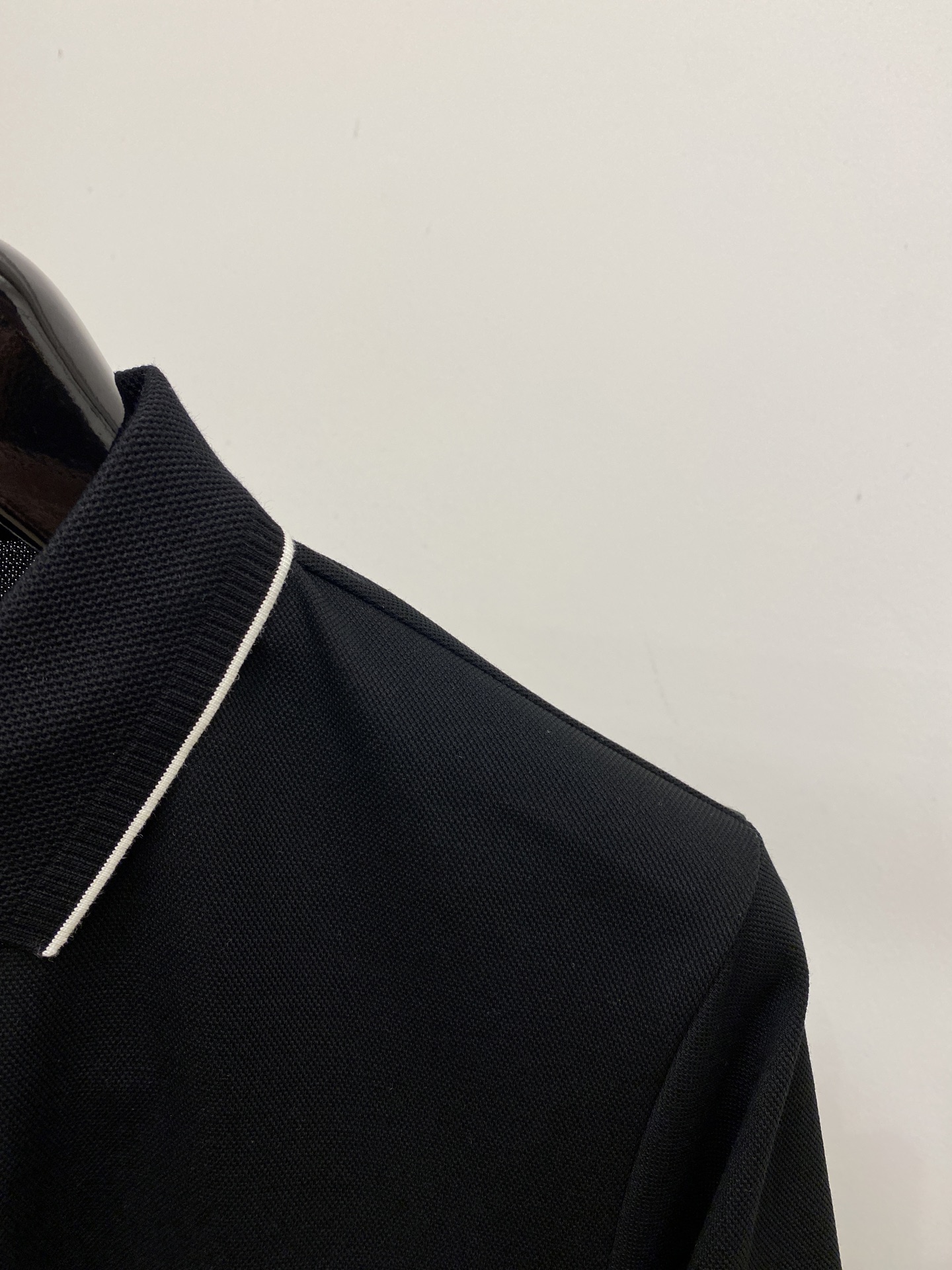 ￼ Brunello Cucinelli、2026新品短袖T恤，帅气时尚，胸前精致刺绣图案logo，简约