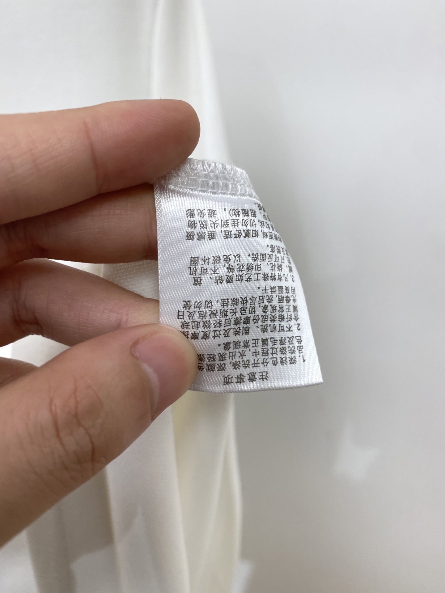 Brunello Cucinelli、2026新品短袖T恤，帅气时尚，胸前精致刺绣图案logo，简约百搭