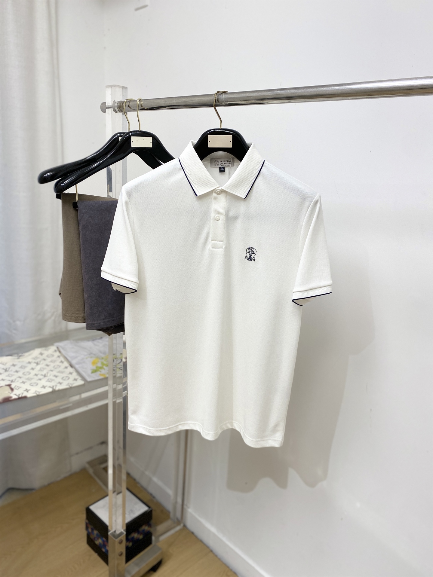 Brunello Cucinelli、2026新品短袖T恤，帅气时尚，胸前精致刺绣图案logo，简约百搭