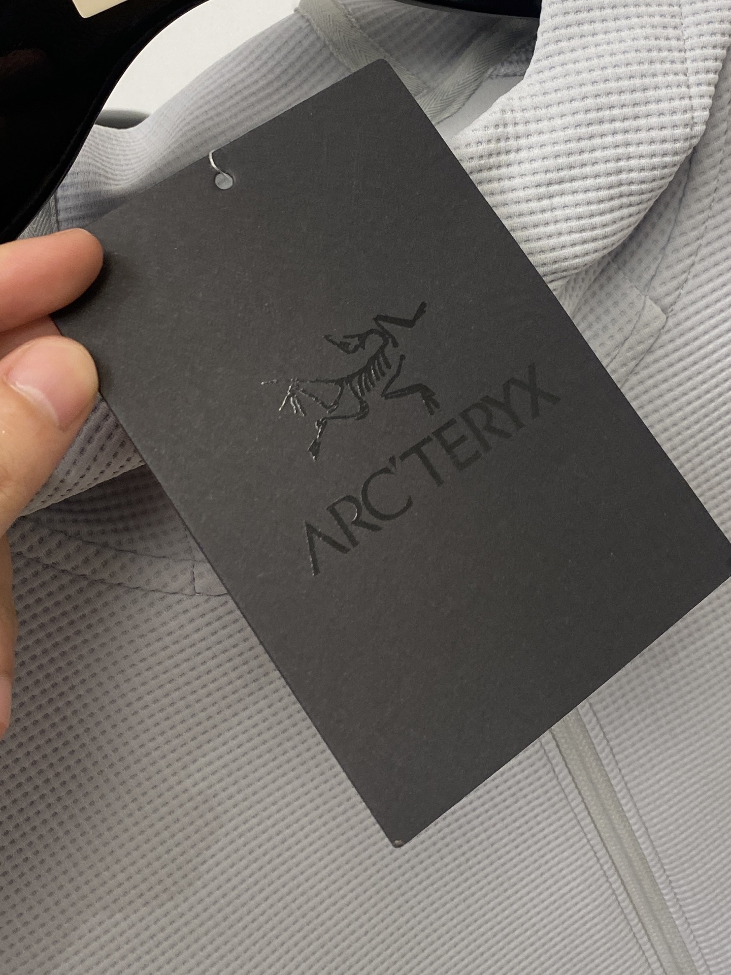 始祖鸟、2026新品夹克外套，时尚帅气，简约百搭款，袖口精致刺绣图案logo，定制原版面料，不仅挺括，保