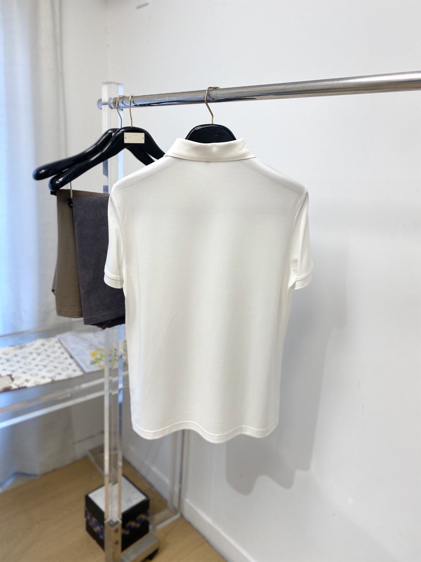 Loro Piana、2026新品短袖T恤，帅气时尚，胸前精致刺绣字母logo，简约百搭款。面料棉 不仅