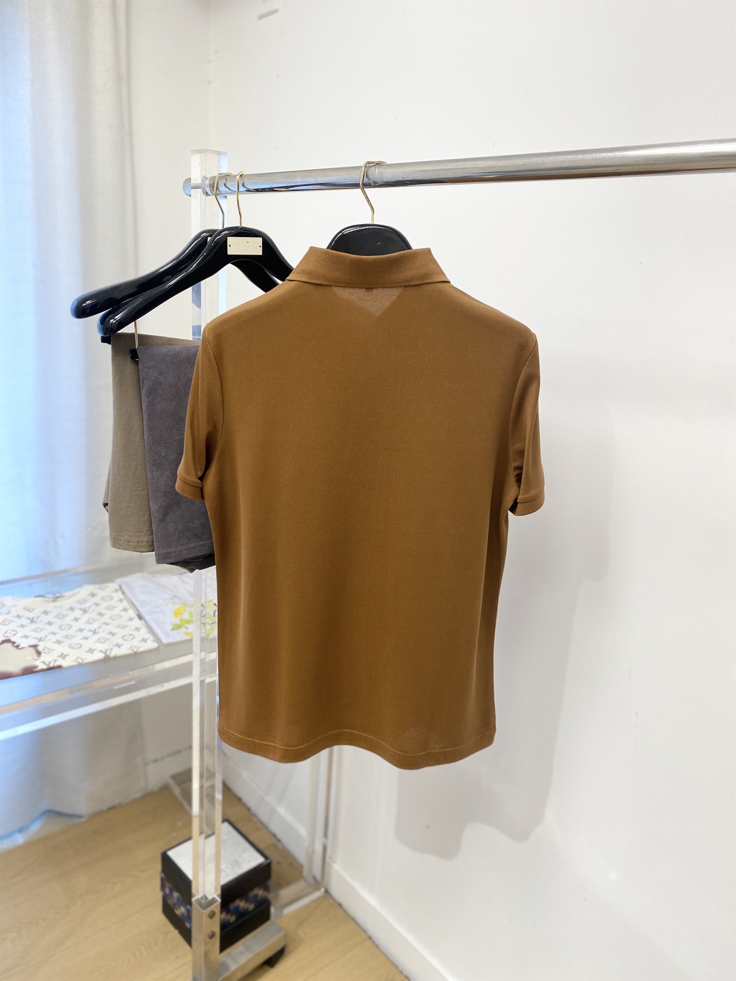 Loro Piana、2026新品短袖T恤，帅气时尚，胸前精致刺绣字母logo，简约百搭款。面料棉 不仅