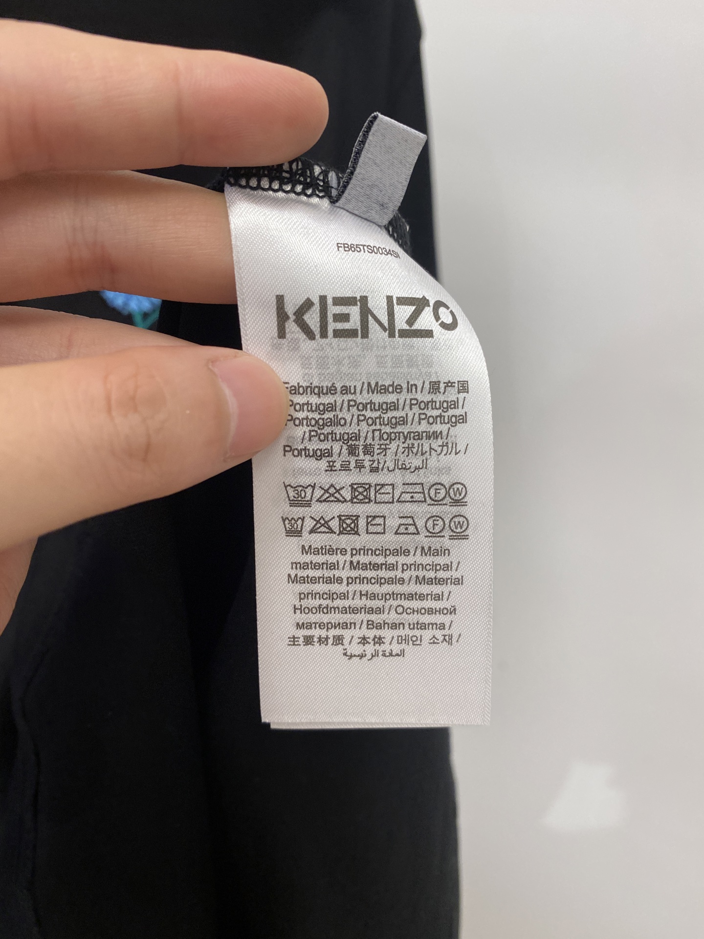 KENZO、2026新品短袖T恤，帅气时尚，胸前精致刺绣图案字母logo，简约百搭款。面料棉 不仅挺括，