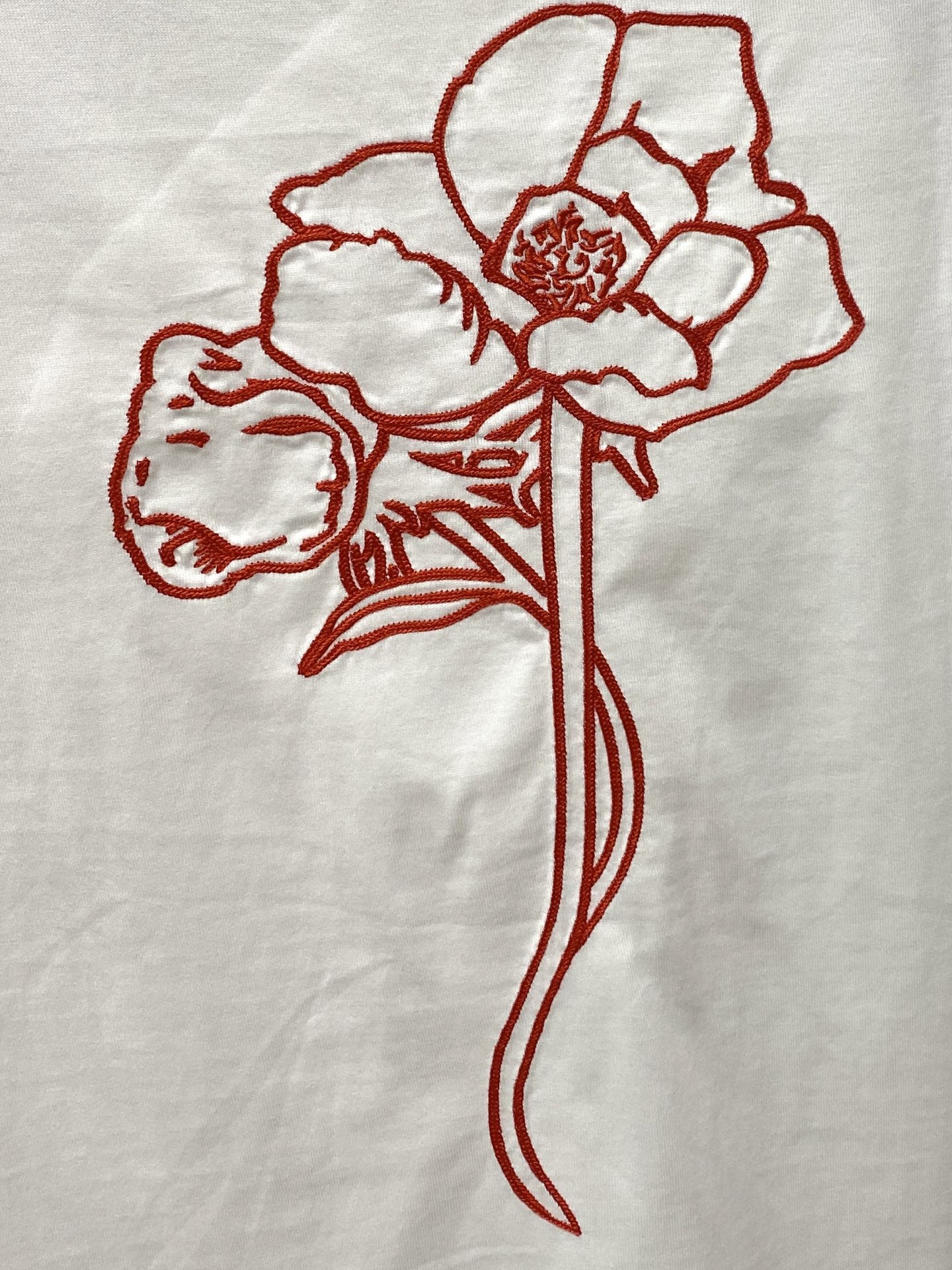KENZO、2026新品短袖T恤，帅气时尚，胸前精致刺绣字母logo，简约百搭款。面料棉 不仅挺括，保持