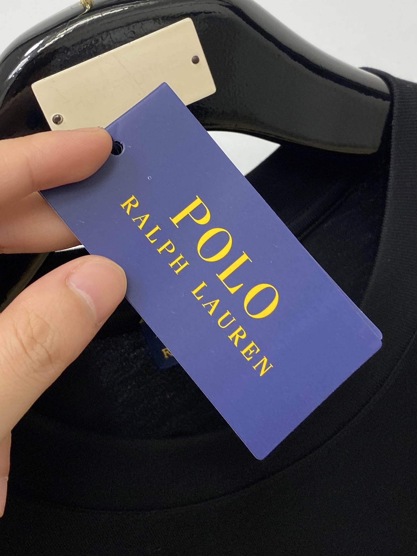 POLO、2026新品短袖T恤，帅气时尚，胸前精致刺绣图案logo，简约百搭款。面料针织 不仅挺括，保持