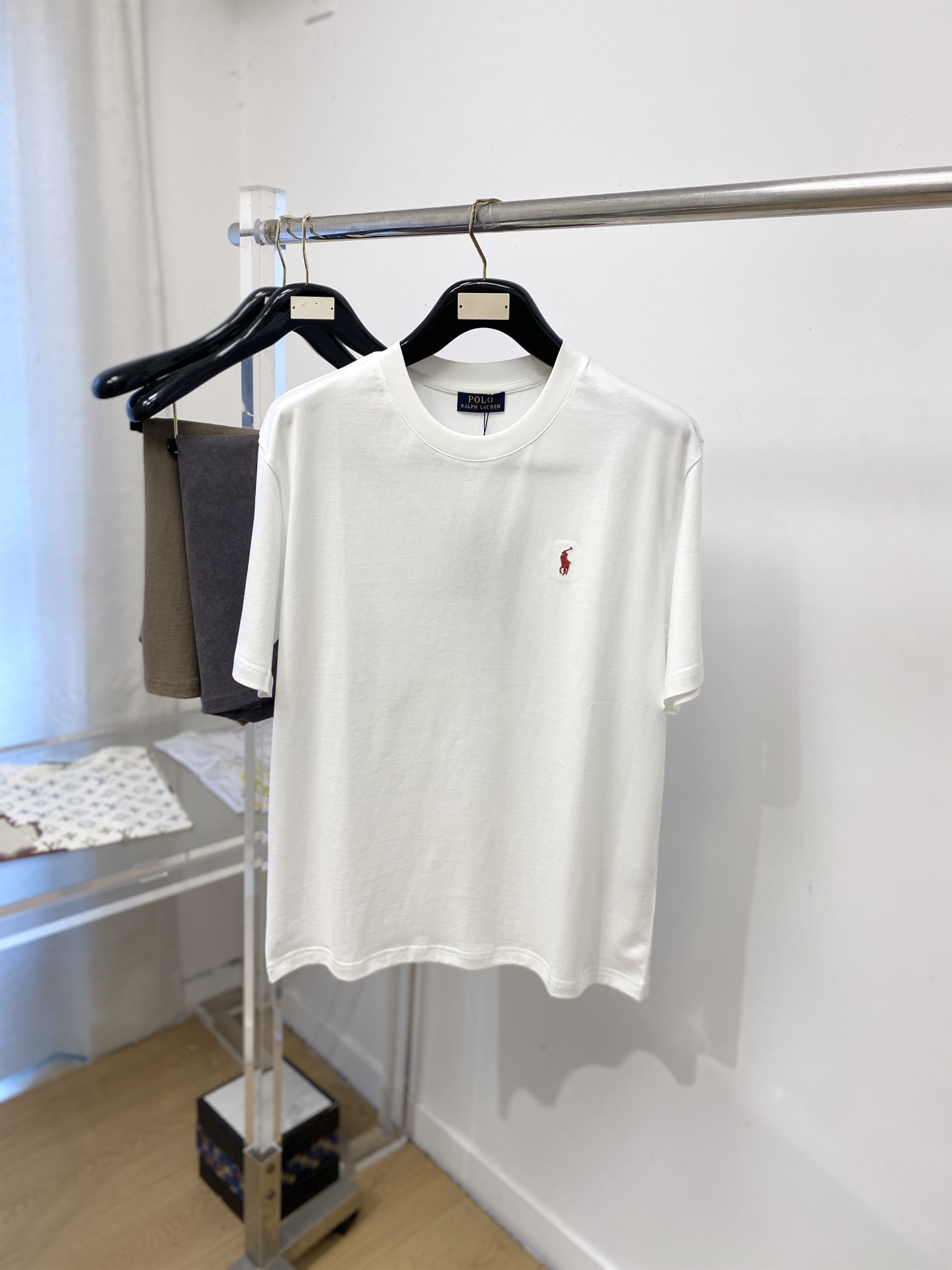 POLO、2026新品短袖T恤，帅气时尚，胸前精致刺绣图案logo，简约百搭款。面料针织 不仅挺括，保持