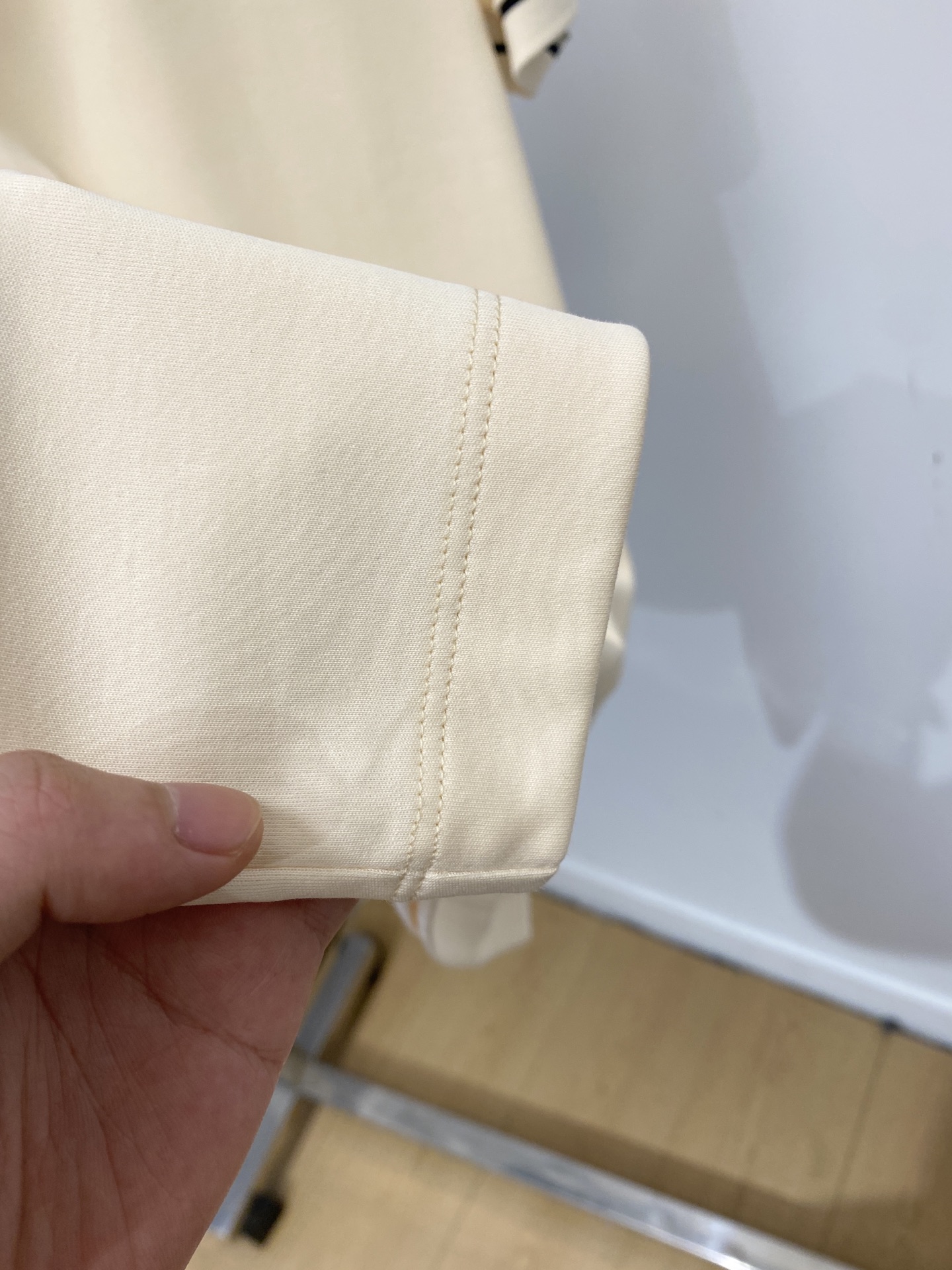 Brunello Cucinelli、2026新品短袖T恤，帅气时尚，衣下精致刺绣图案logo，简约百搭