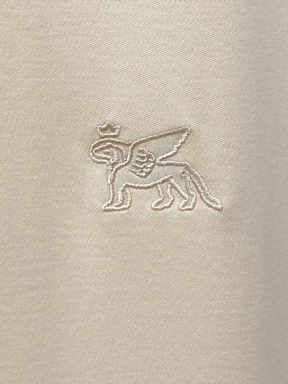 Brunello Cucinelli、2026新品短袖T恤，帅气时尚，衣下精致刺绣图案logo，简约百搭