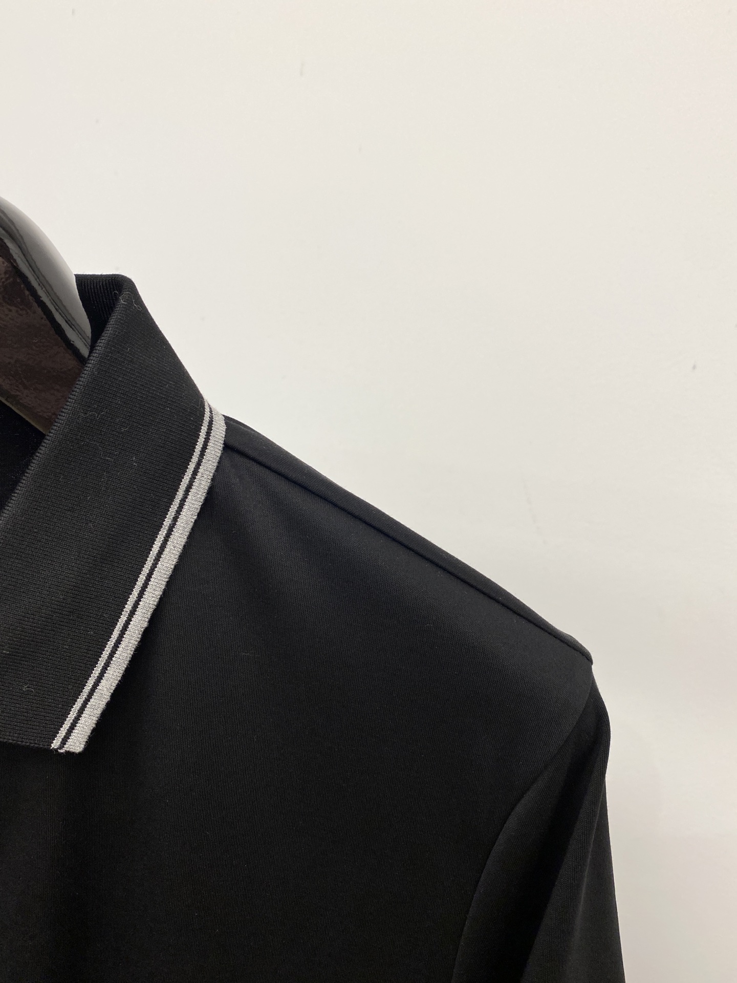 Brunello Cucinelli、2026新品短袖T恤，帅气时尚，衣下精致刺绣图案logo，简约百搭