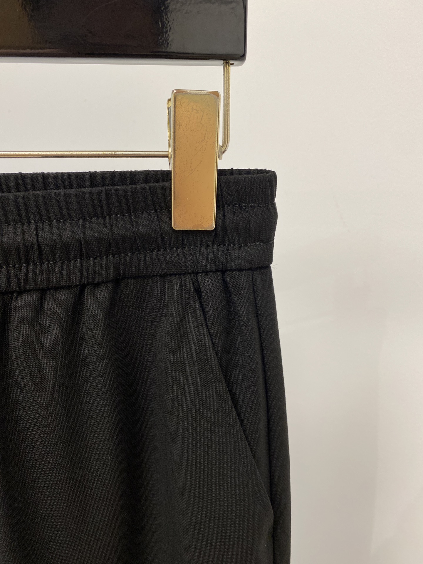 Loro Piana、2026爆款休闲裤 高弹显瘦必爆简约百搭爆款，做工精细，每一针都看得到用心，超多明