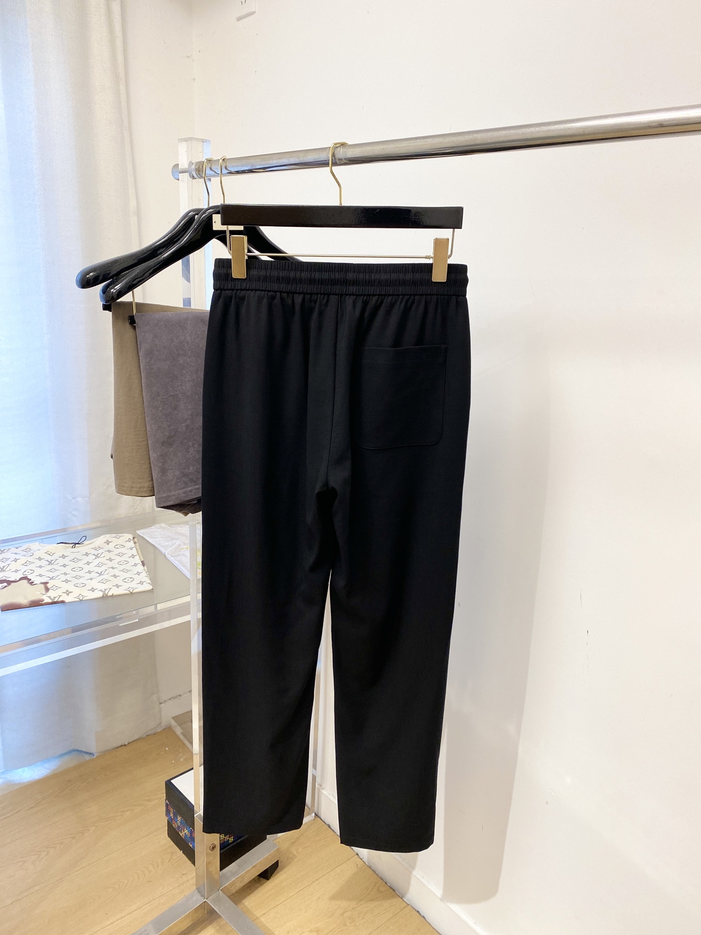 Loro Piana、2026爆款休闲裤 高弹显瘦必爆简约百搭爆款，做工精细，每一针都看得到用心，超多明