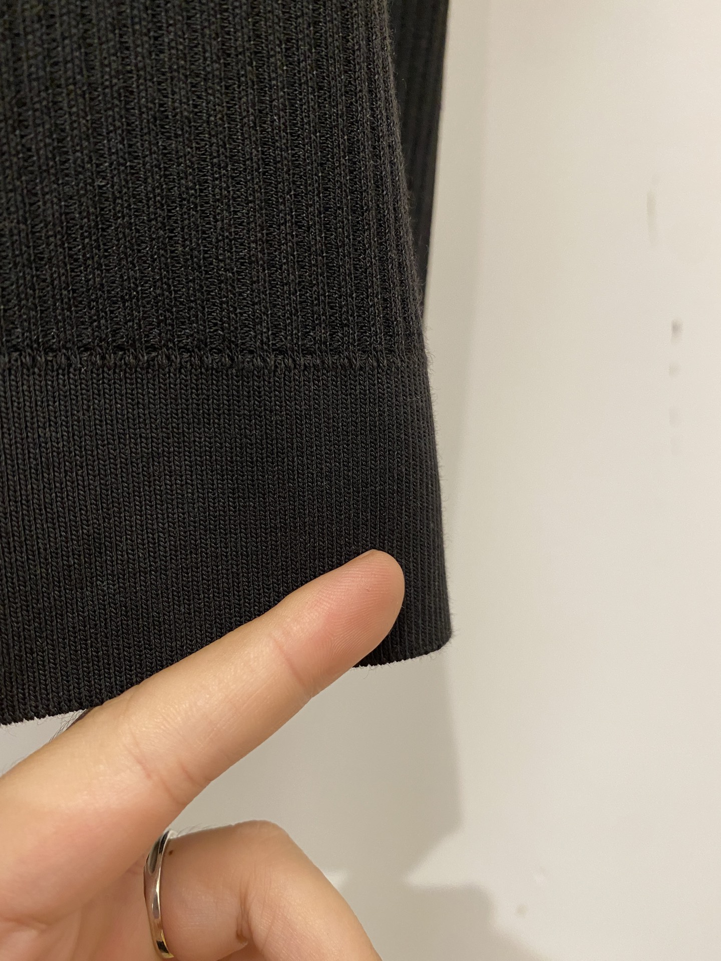 ￼ Brunello Cucinelli、2026新品短袖T恤，帅气时尚，简约百搭款。面料棉 不仅挺括，