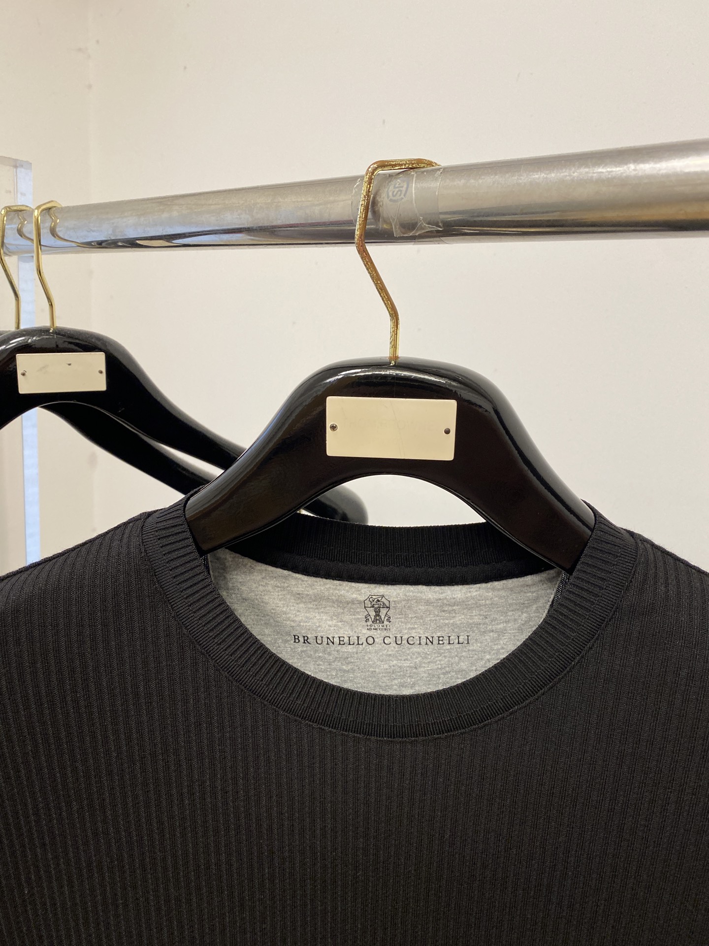 ￼ Brunello Cucinelli、2026新品短袖T恤，帅气时尚，简约百搭款。面料棉 不仅挺括，