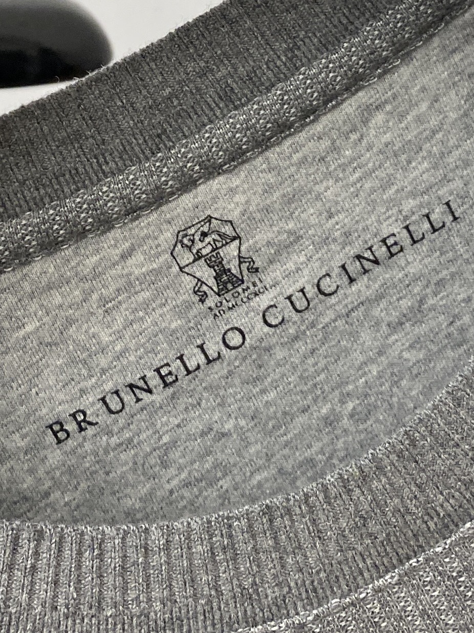 Brunello Cucinelli、2026新品短袖T恤，帅气时尚，简约百搭款。面料棉 不仅挺括，保持