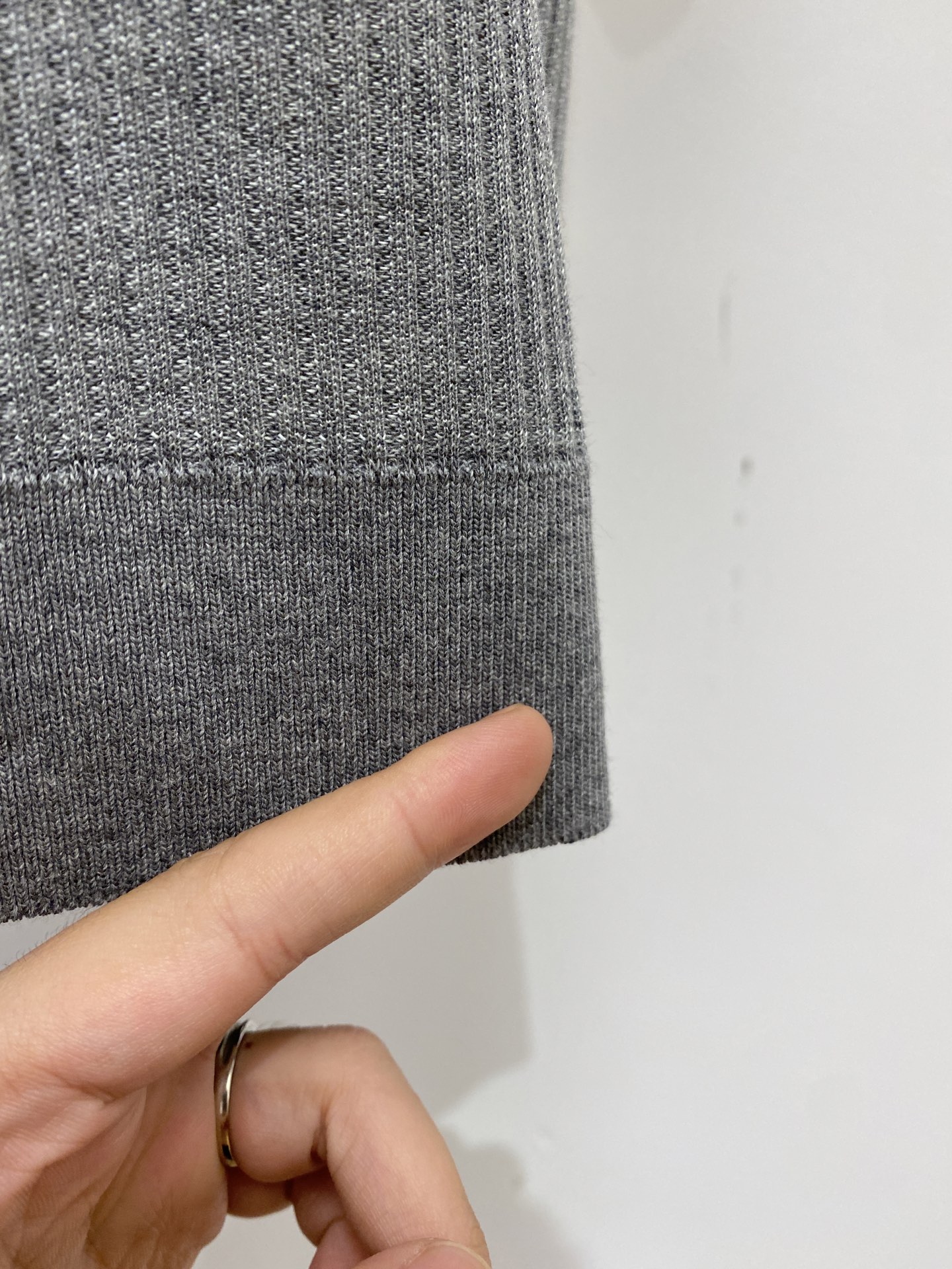 Brunello Cucinelli、2026新品短袖T恤，帅气时尚，简约百搭款。面料棉 不仅挺括，保持