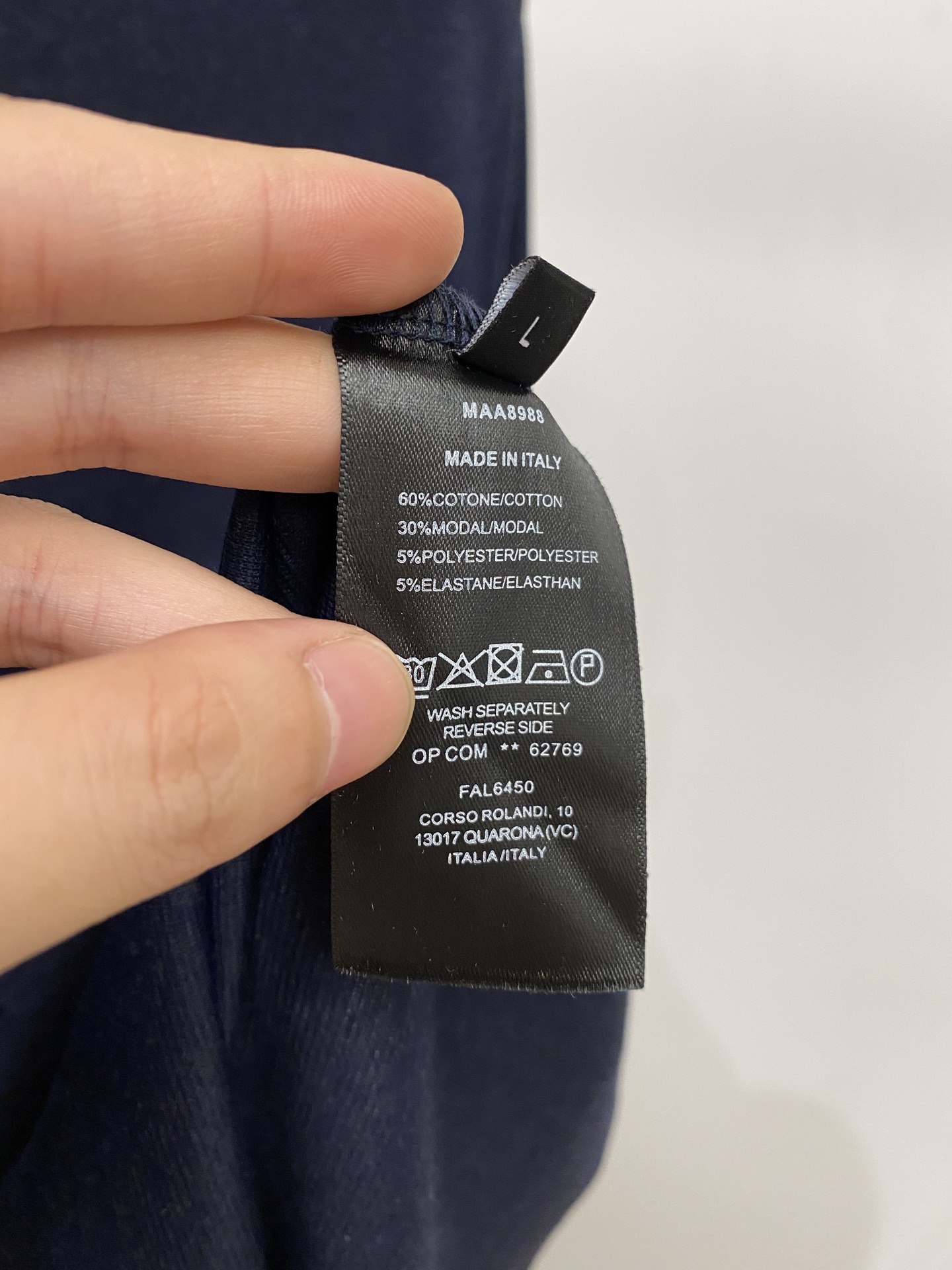 Loro Piana、2026新品短袖T恤，帅气时尚，胸前精致刺绣图案logo，简约百搭款。面料棉 不仅