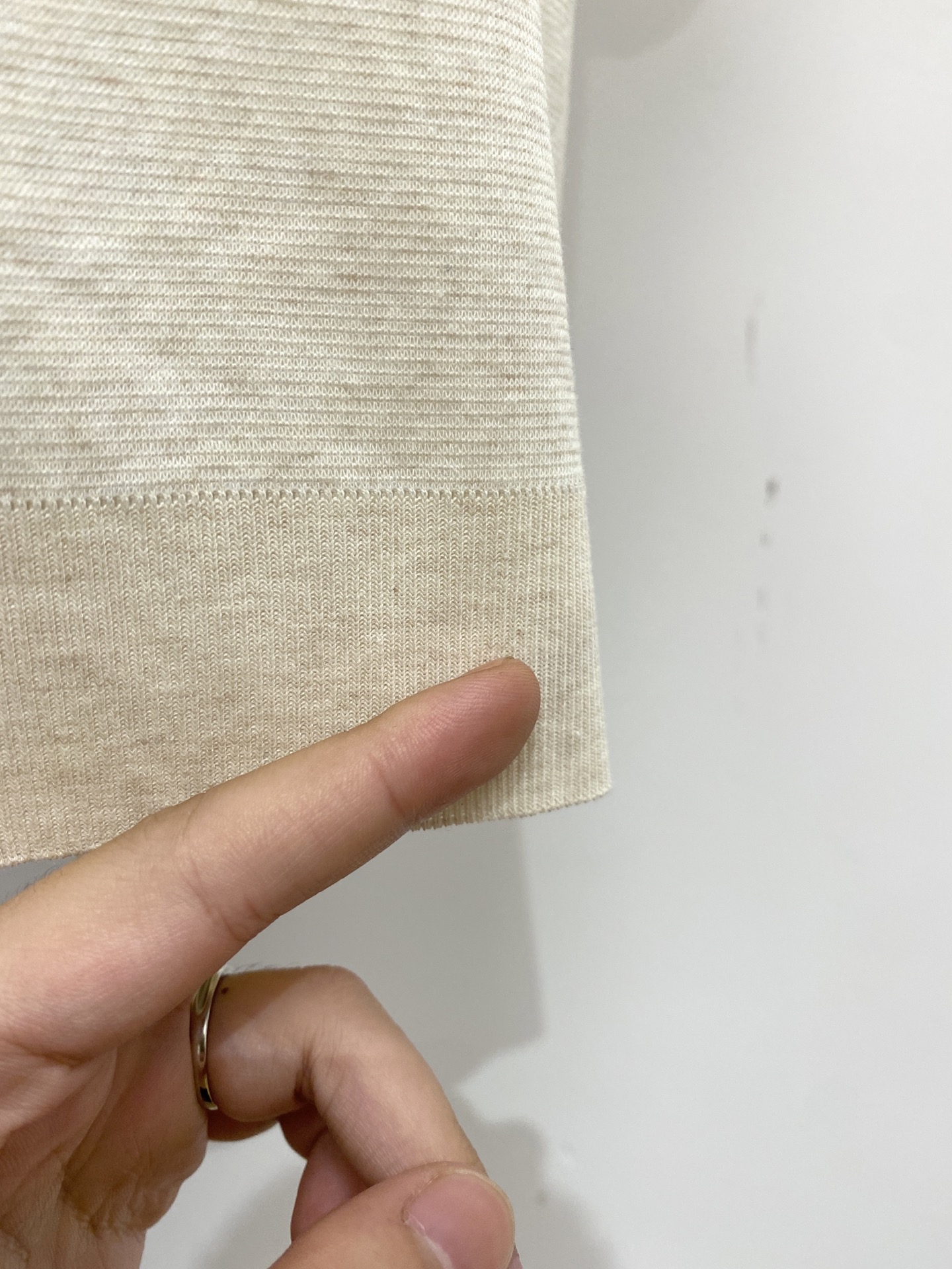Loro Piana、2026新品短袖T恤，帅气时尚，胸前精致刺绣图案logo，简约百搭款。面料棉 不仅