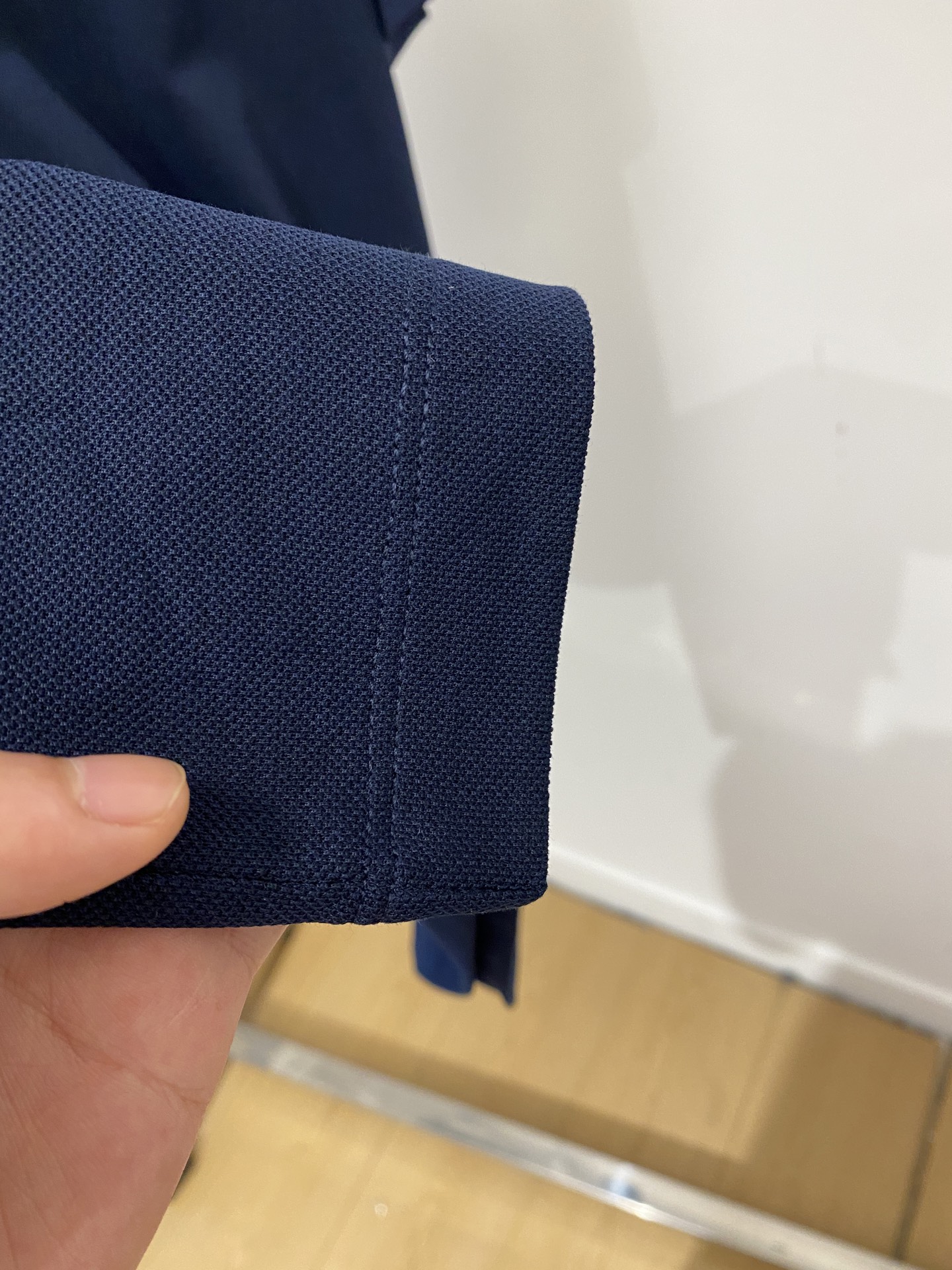 Loro Piana、2026新品短袖T恤，帅气时尚，胸前设计凹凸刺绣图案字母logo，简约百搭款。面料
