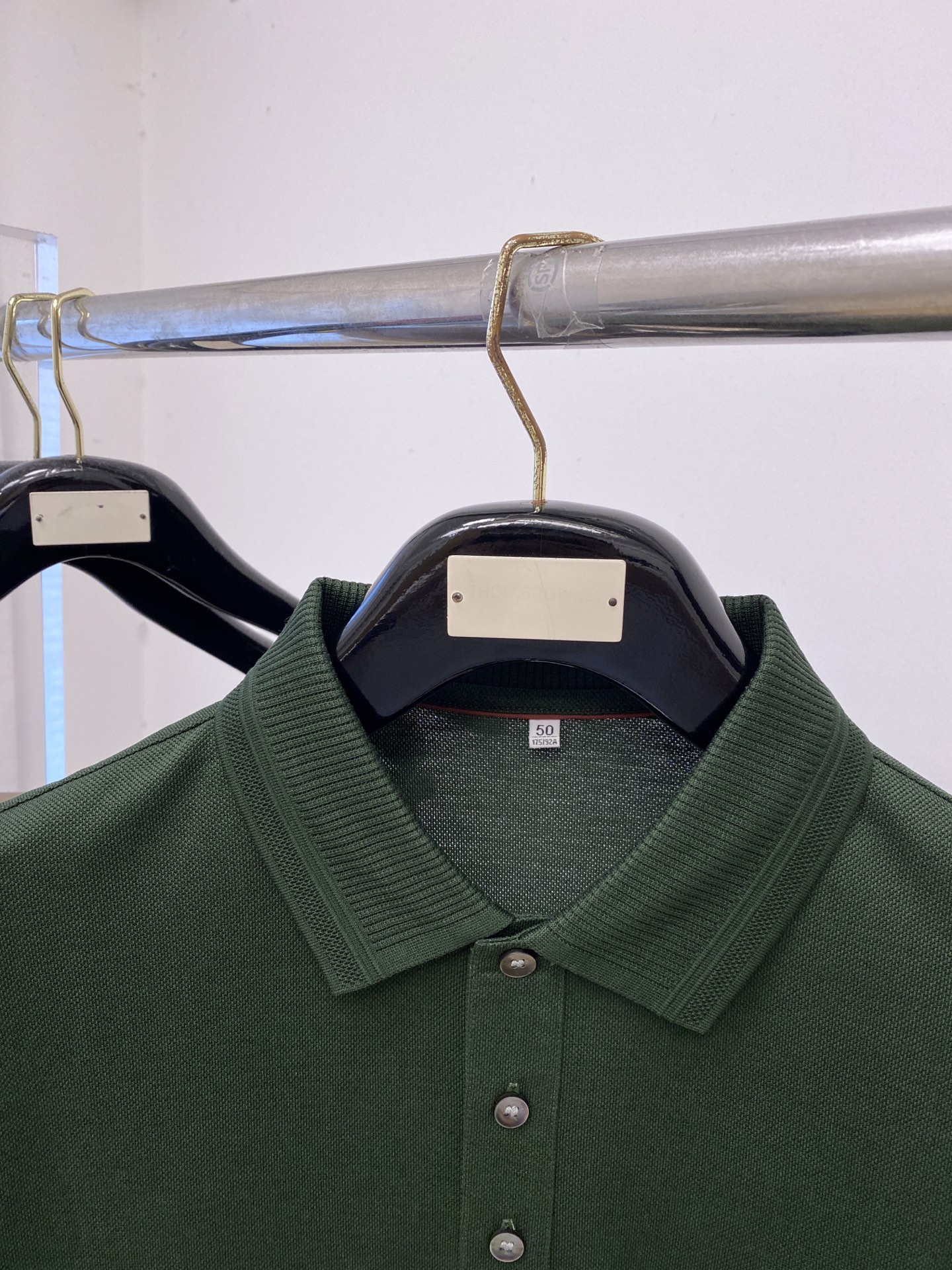 Loro Piana、2026新品短袖T恤，帅气时尚，胸前设计凹凸刺绣图案字母logo，简约百搭款。面料