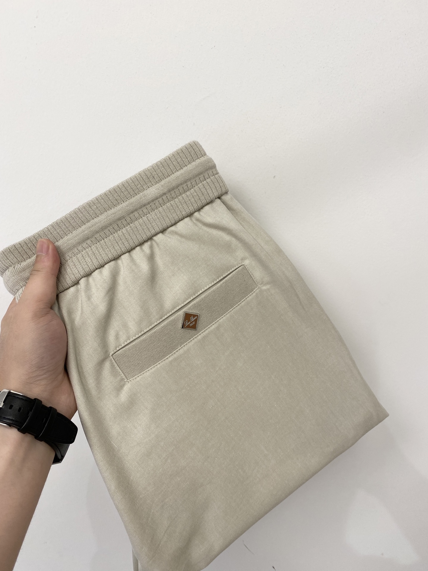 Loro Piana、2026爆款休闲裤 高弹显瘦必爆简约百搭爆款，做工精细，每一针都看得到用心，超多明