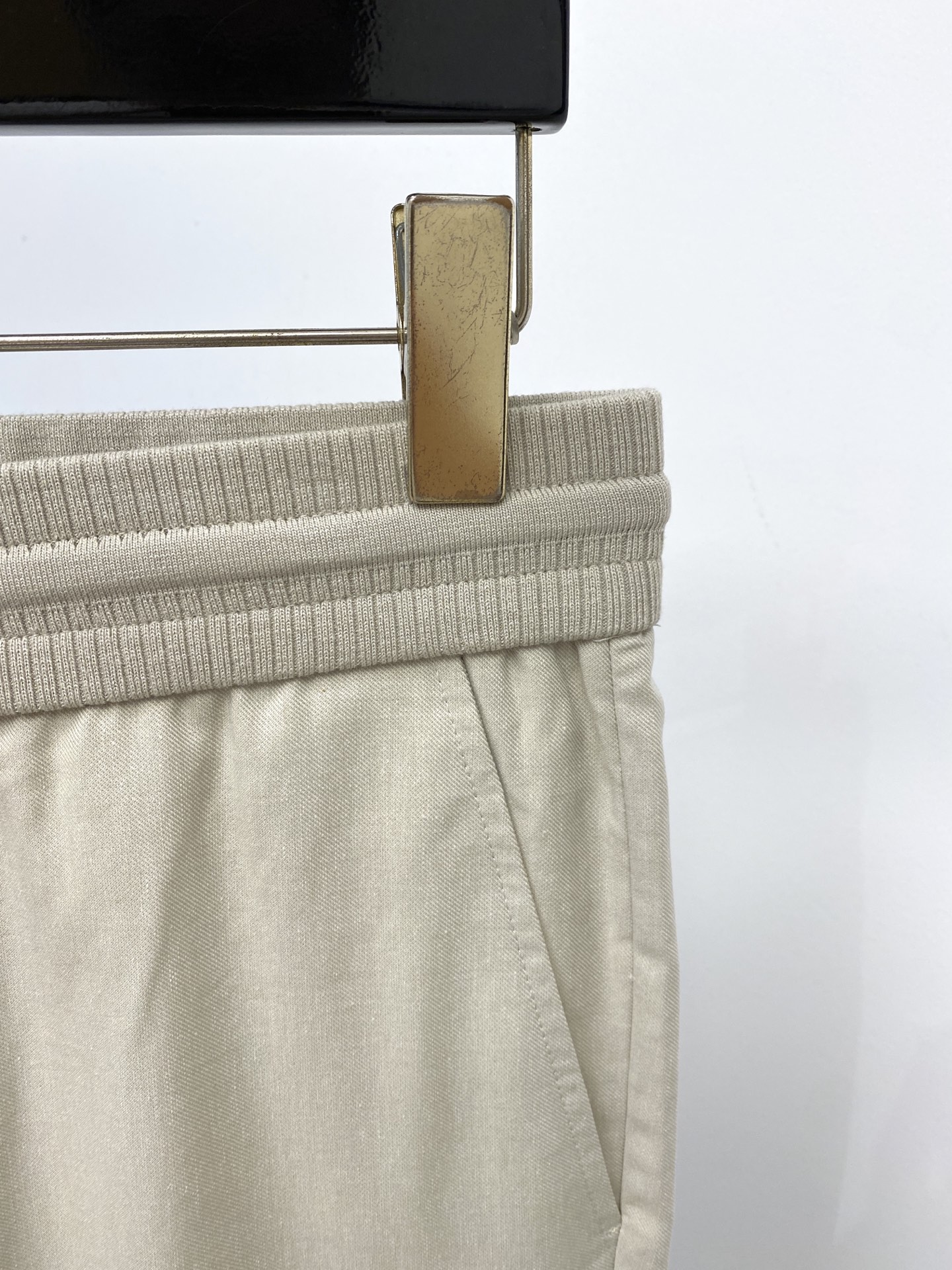 Loro Piana、2026爆款休闲裤 高弹显瘦必爆简约百搭爆款，做工精细，每一针都看得到用心，超多明