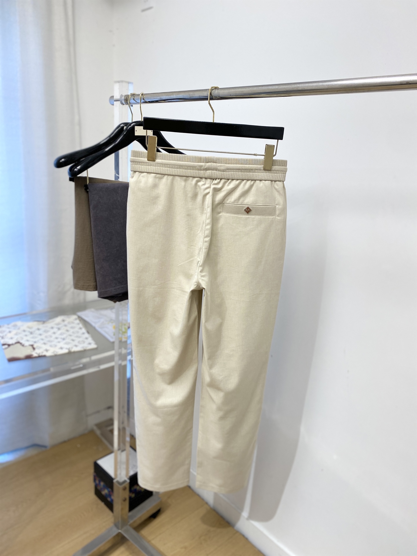 Loro Piana、2026爆款休闲裤 高弹显瘦必爆简约百搭爆款，做工精细，每一针都看得到用心，超多明