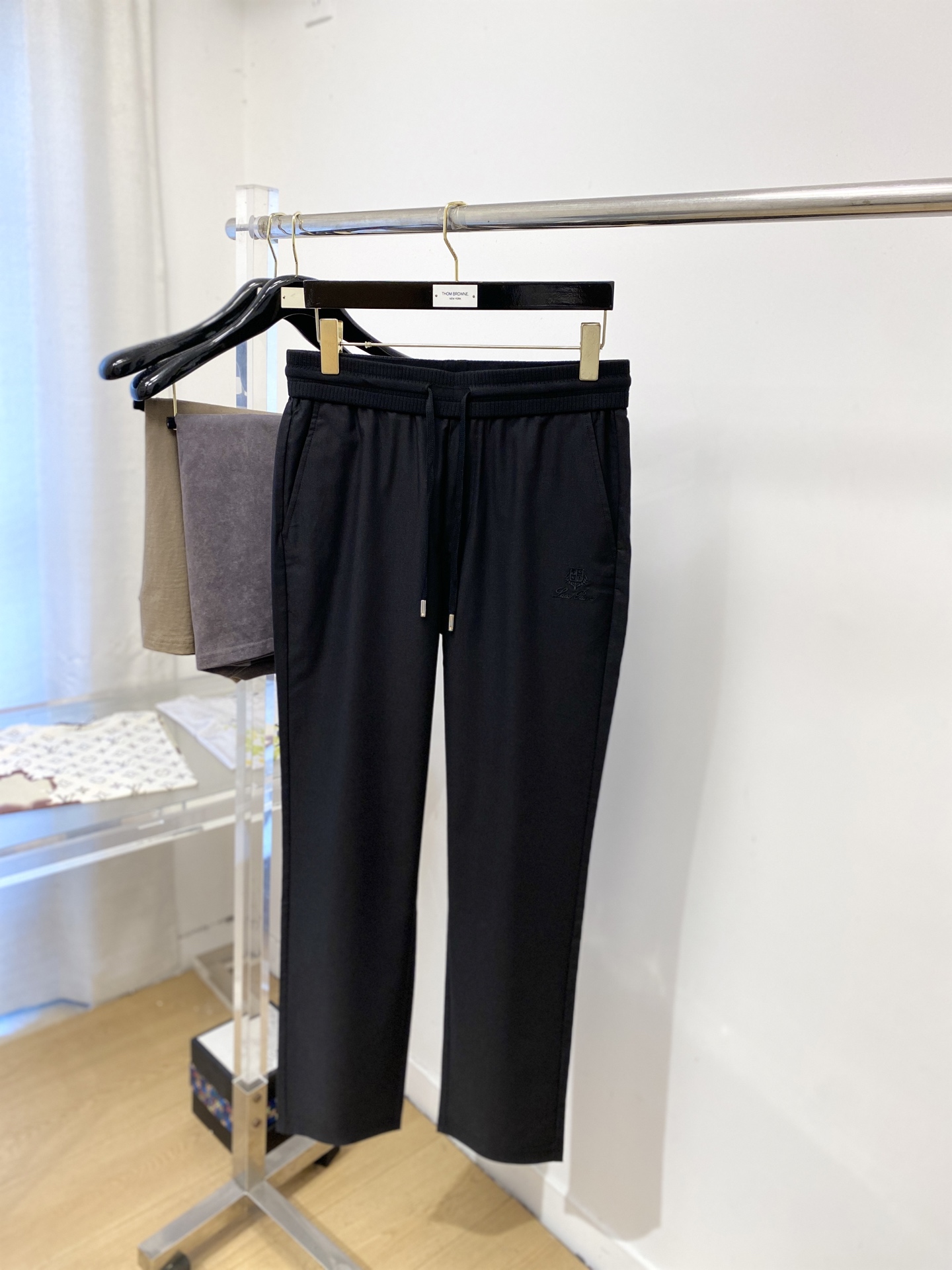 Loro Piana、2026爆款休闲裤 高弹显瘦必爆简约百搭爆款，做工精细，每一针都看得到用心，超多明