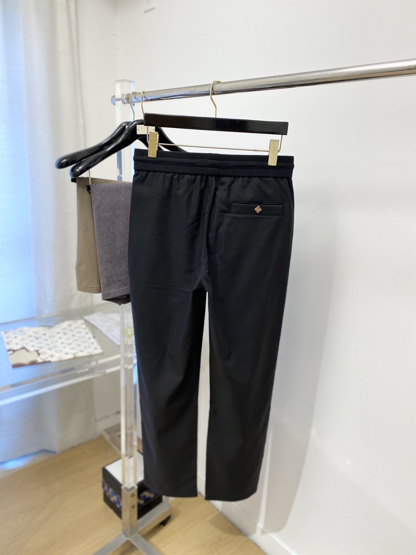 Loro Piana、2026爆款休闲裤 高弹显瘦必爆简约百搭爆款，做工精细，每一针都看得到用心，超多明