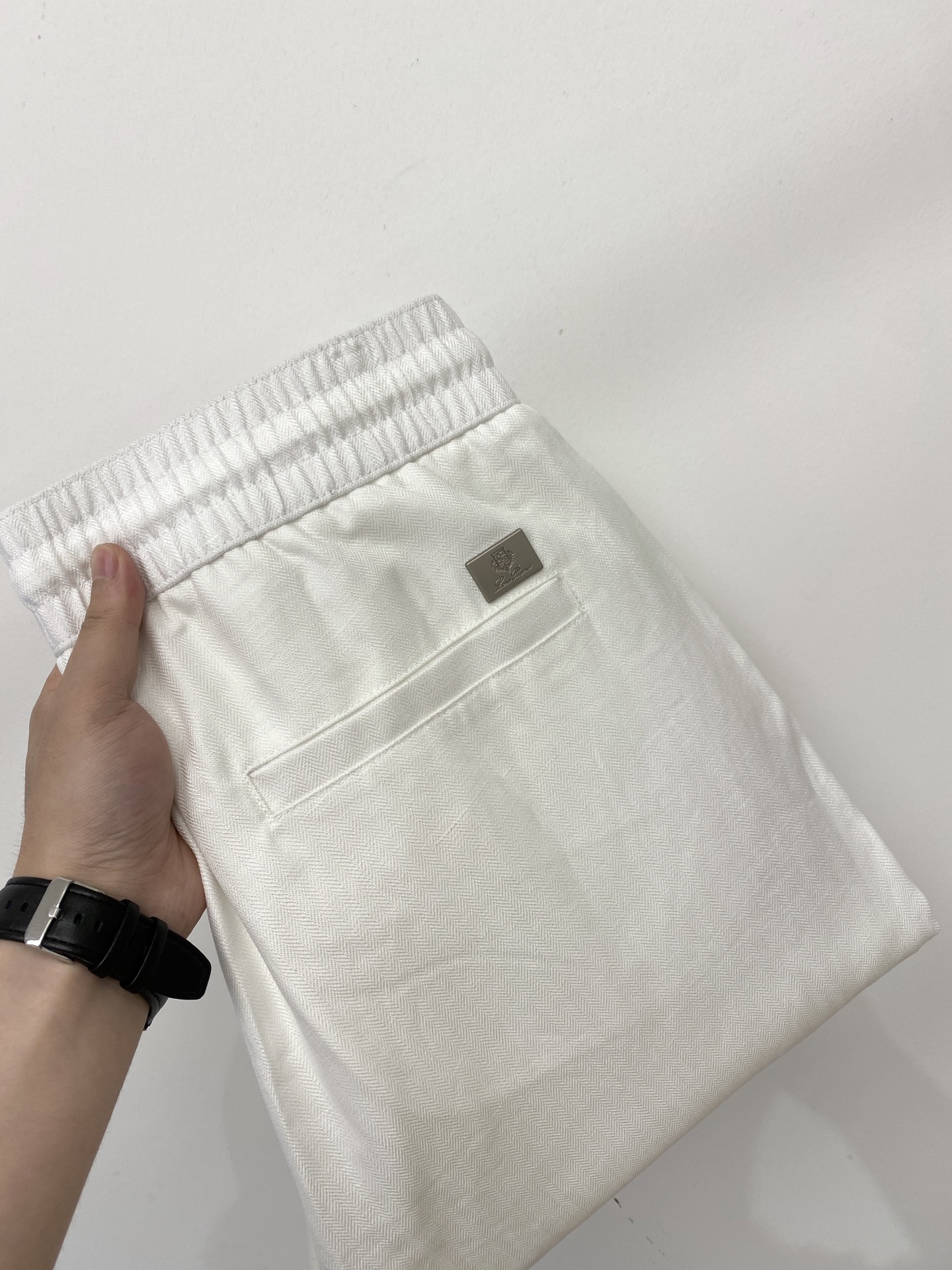 Loro Piana、2026爆款休闲裤 高弹显瘦必爆简约百搭爆款，做工精细，每一针都看得到用心，超多明